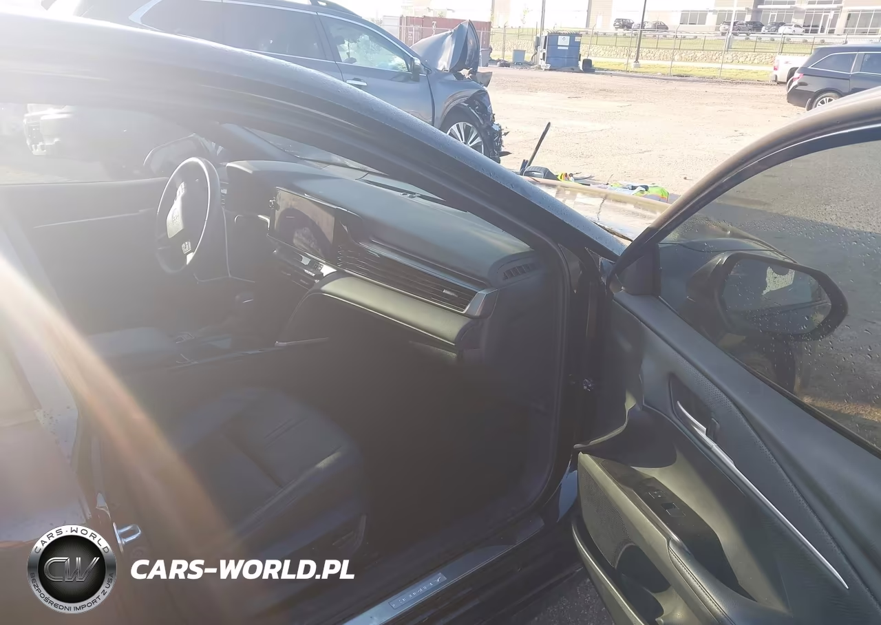 2025 Toyota Camry Xse VIN:4T1DAACK9SU529326 - 5
