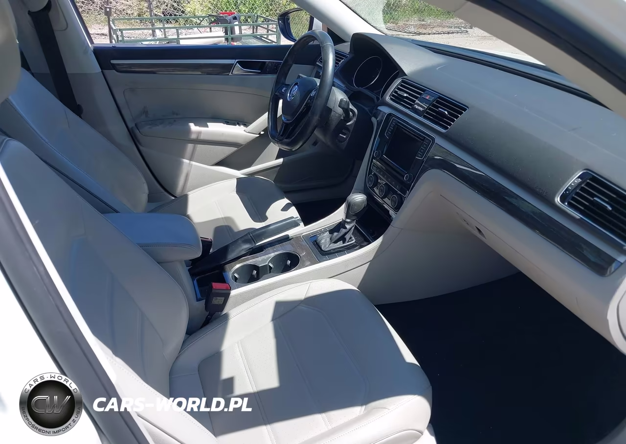 2018 Volkswagen Passat 2.0T Se VIN:1VWBA7A32JC048474 - 5