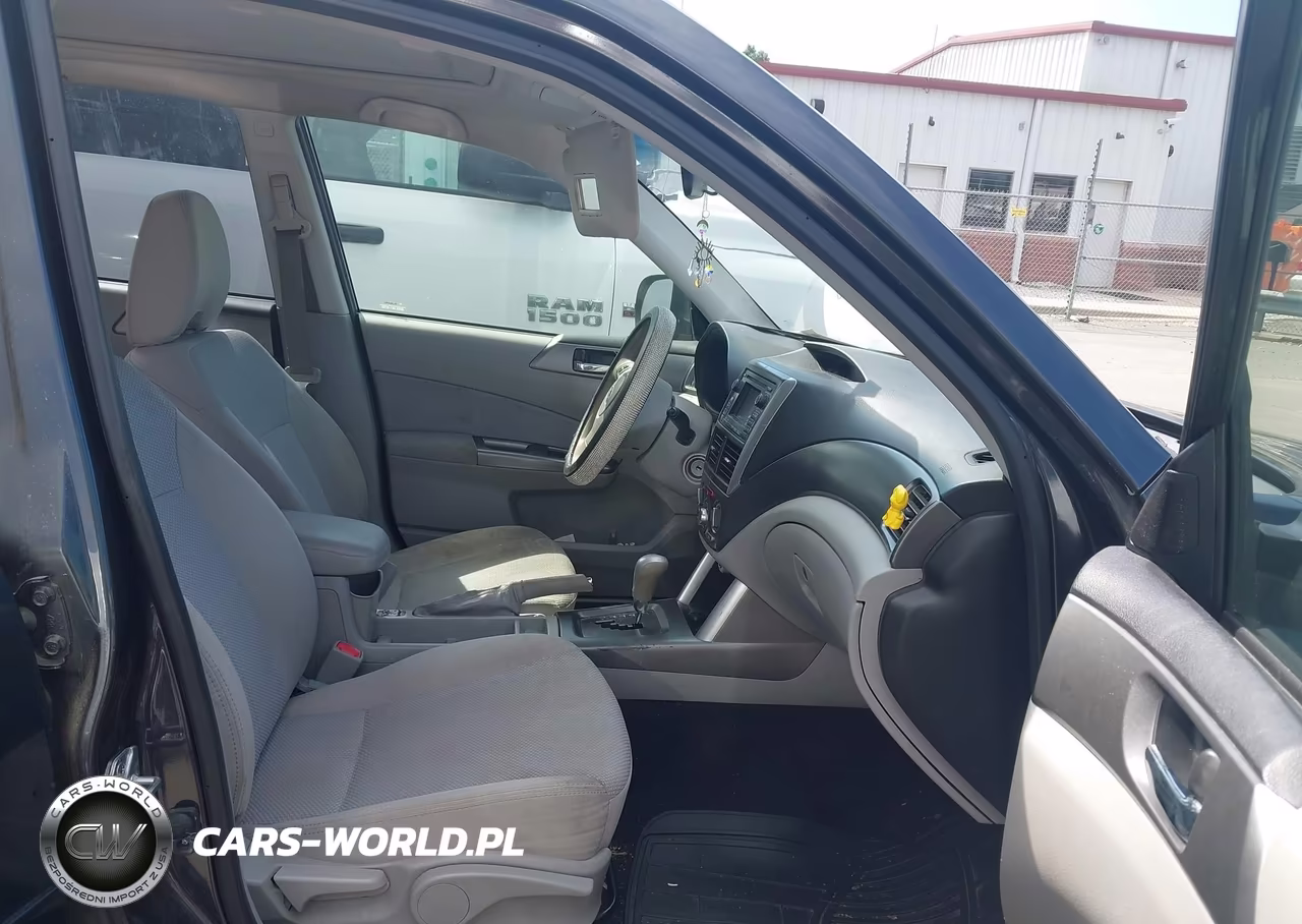 2013 Subaru Forester 2.5X Premium VIN:JF2SHADC5DH402228 - 5