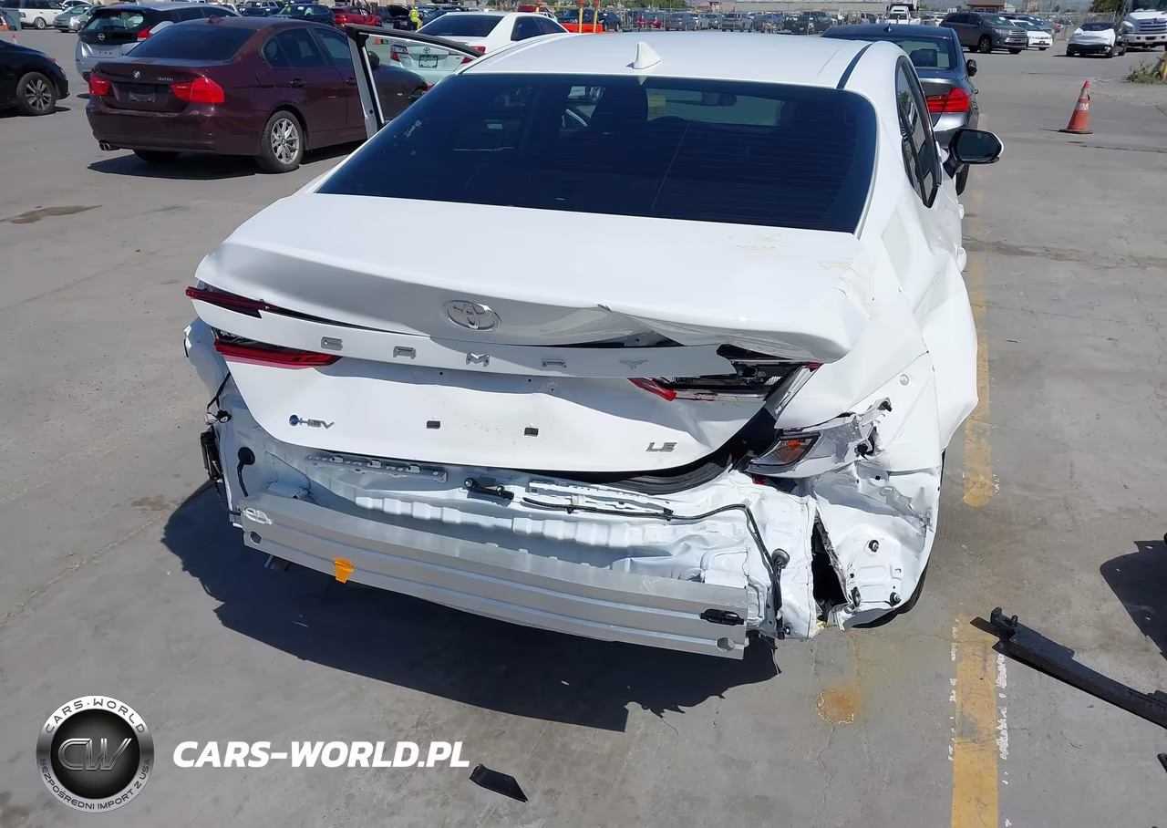 2025 Toyota Camry Le VIN:4T1DAACK3SU119623 - 18