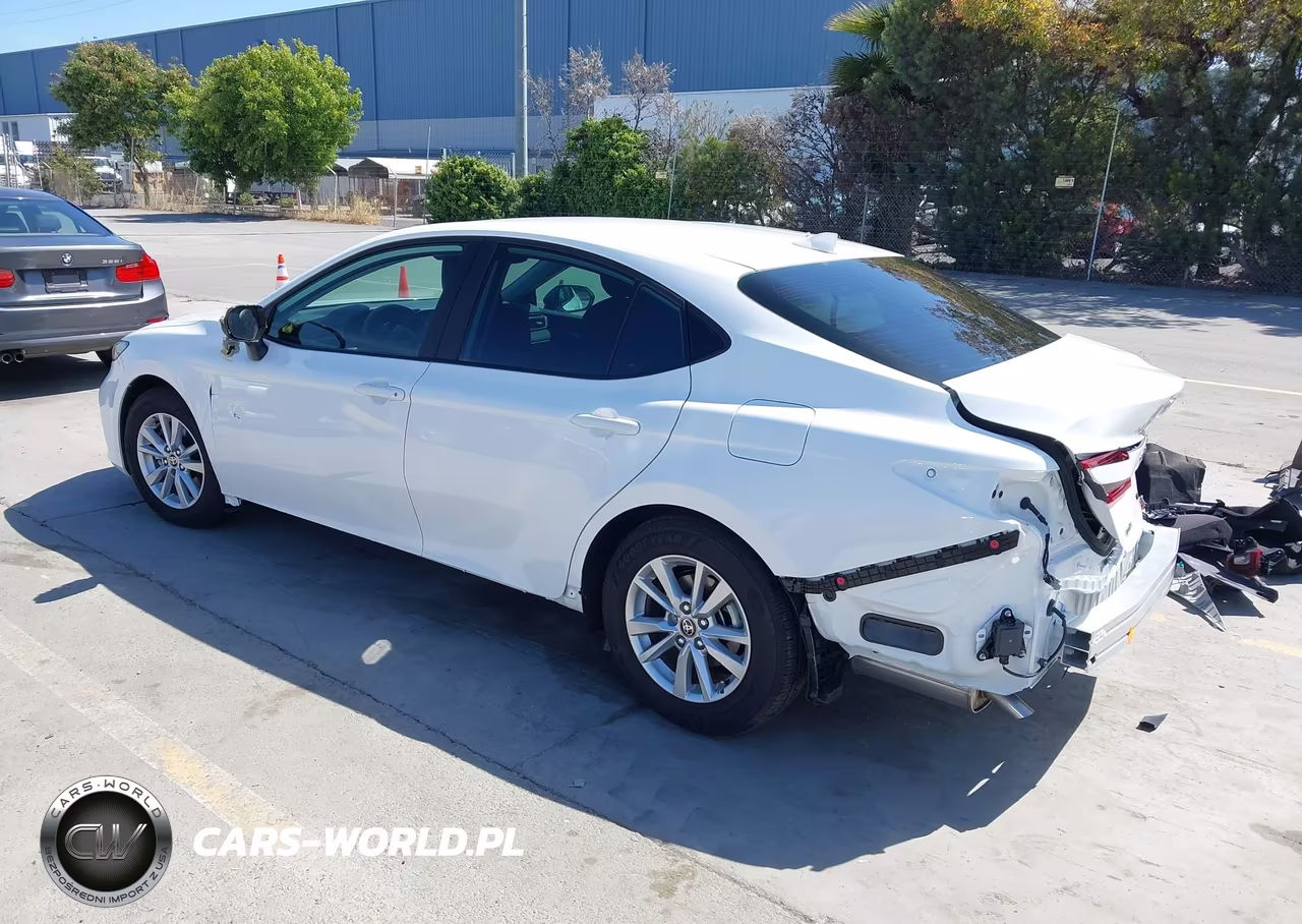 2025 Toyota Camry Le VIN:4T1DAACK3SU119623 - 3