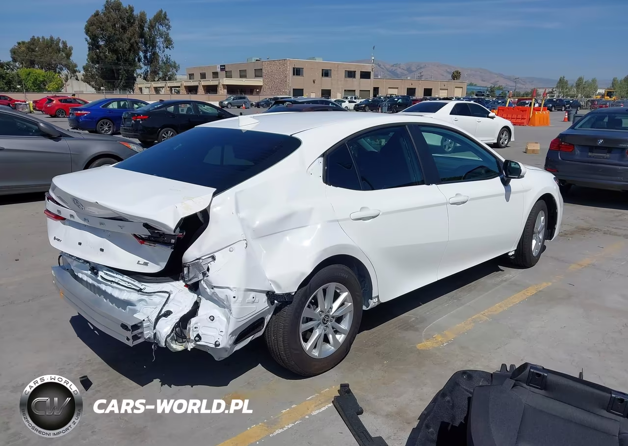 2025 Toyota Camry Le VIN:4T1DAACK3SU119623 - 4