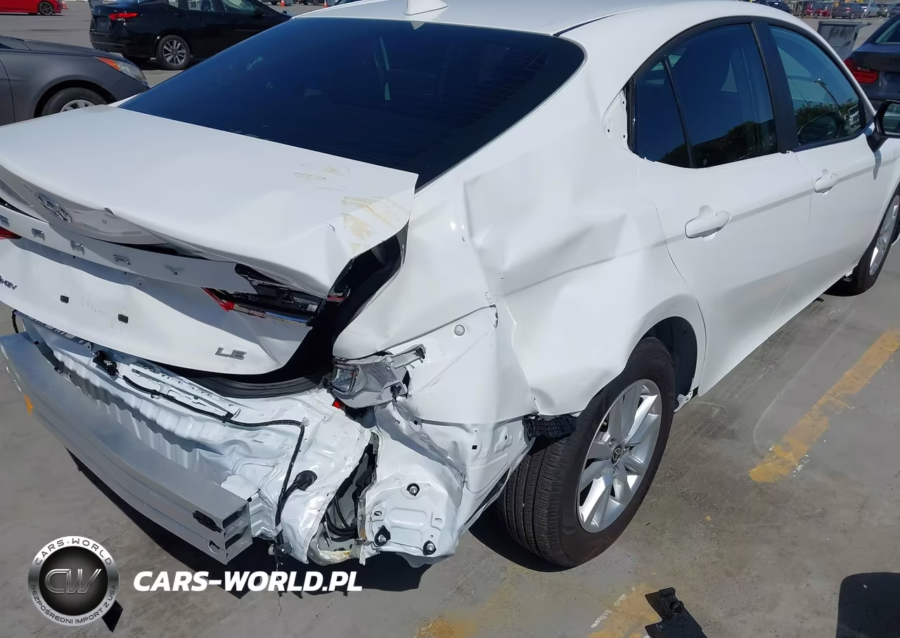 2025 Toyota Camry Le VIN:4T1DAACK3SU119623 - 6