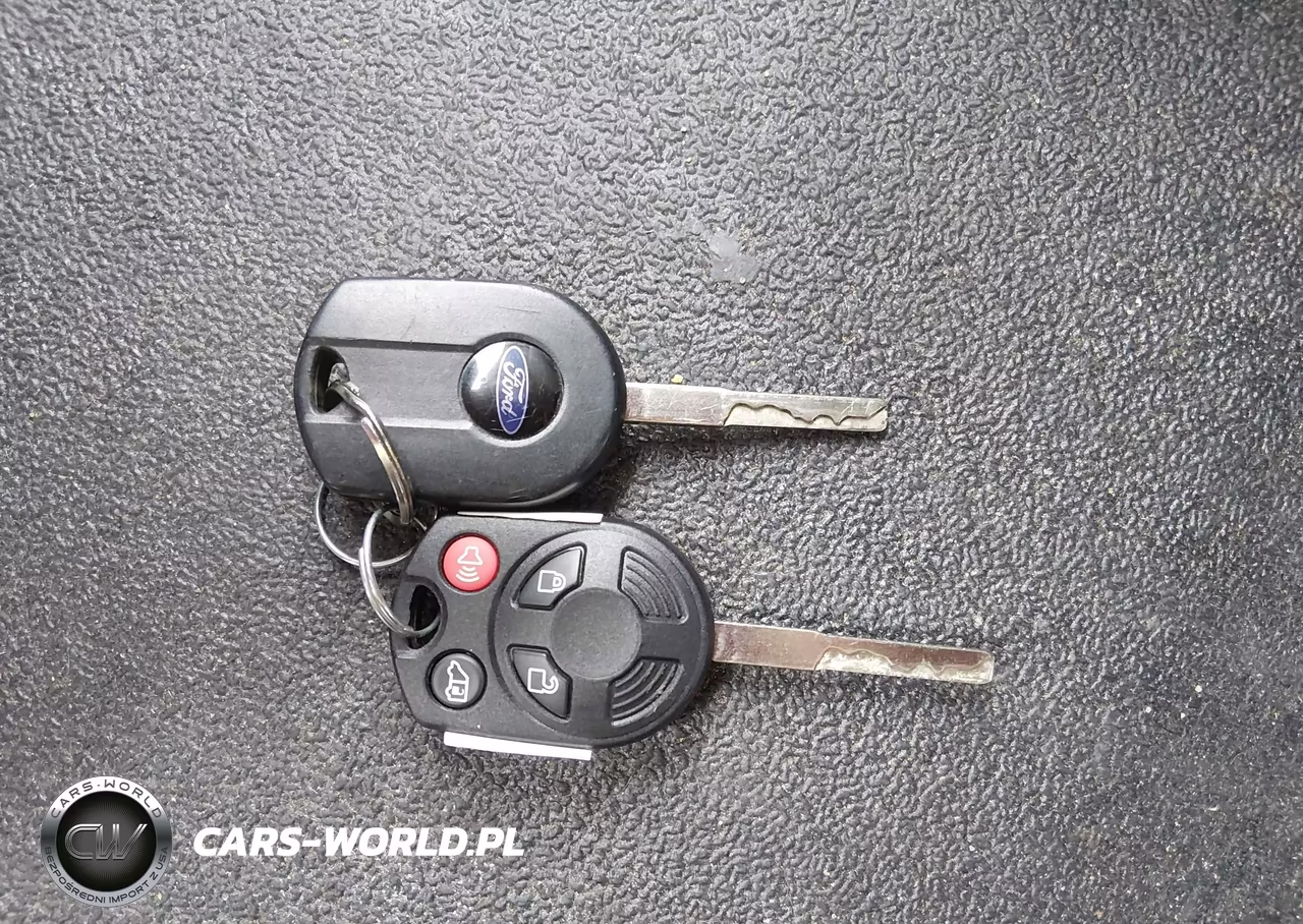 2015 Ford Transit-150 VIN:1FTNE1YM5FKB30132 - 11