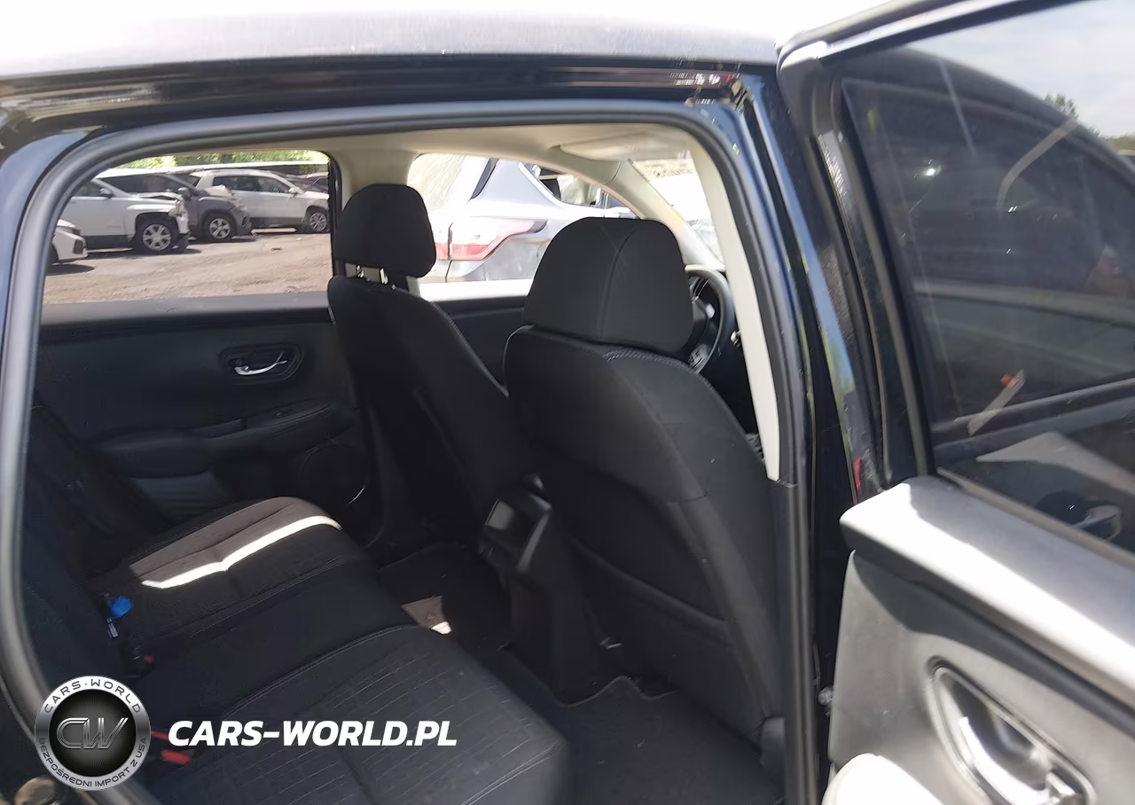 2025 Honda Hr-V Awd Lx VIN:3CZRZ2H32SM790113 - 8