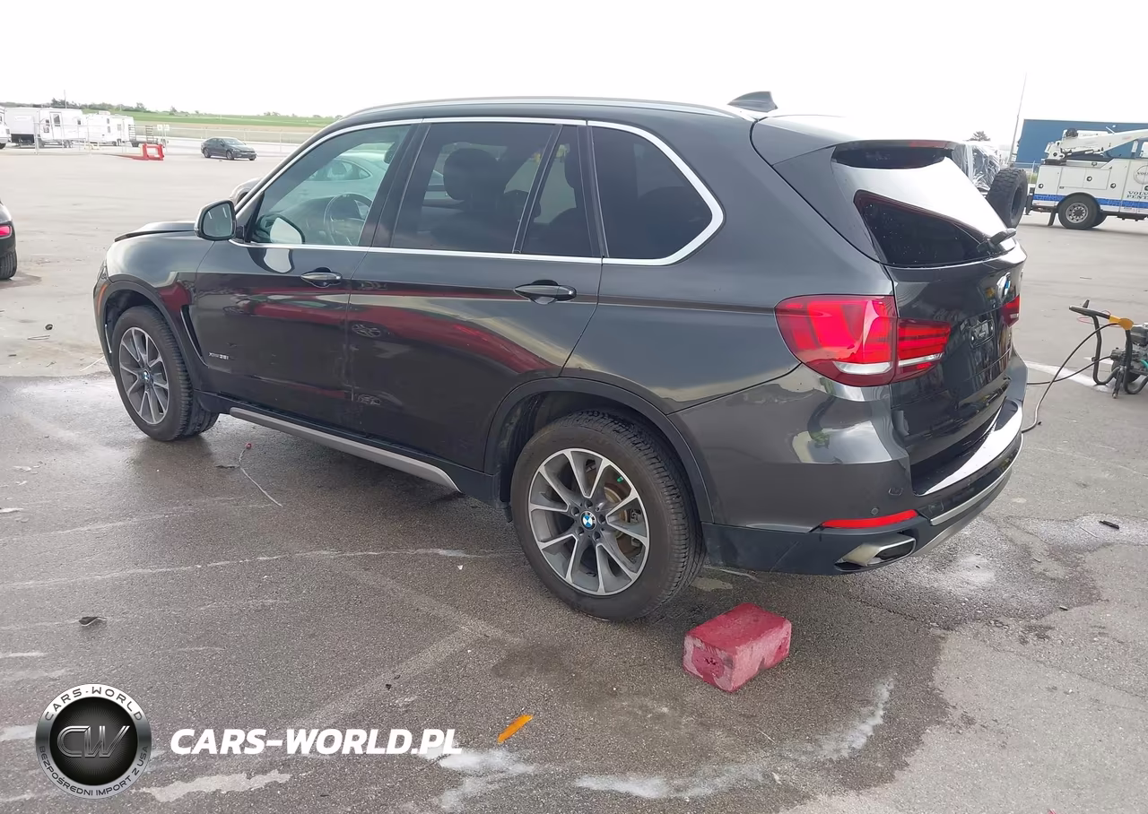 2018 BMW X5 xDrive35I VIN:5UXKR0C5XJ0X96326 - 3