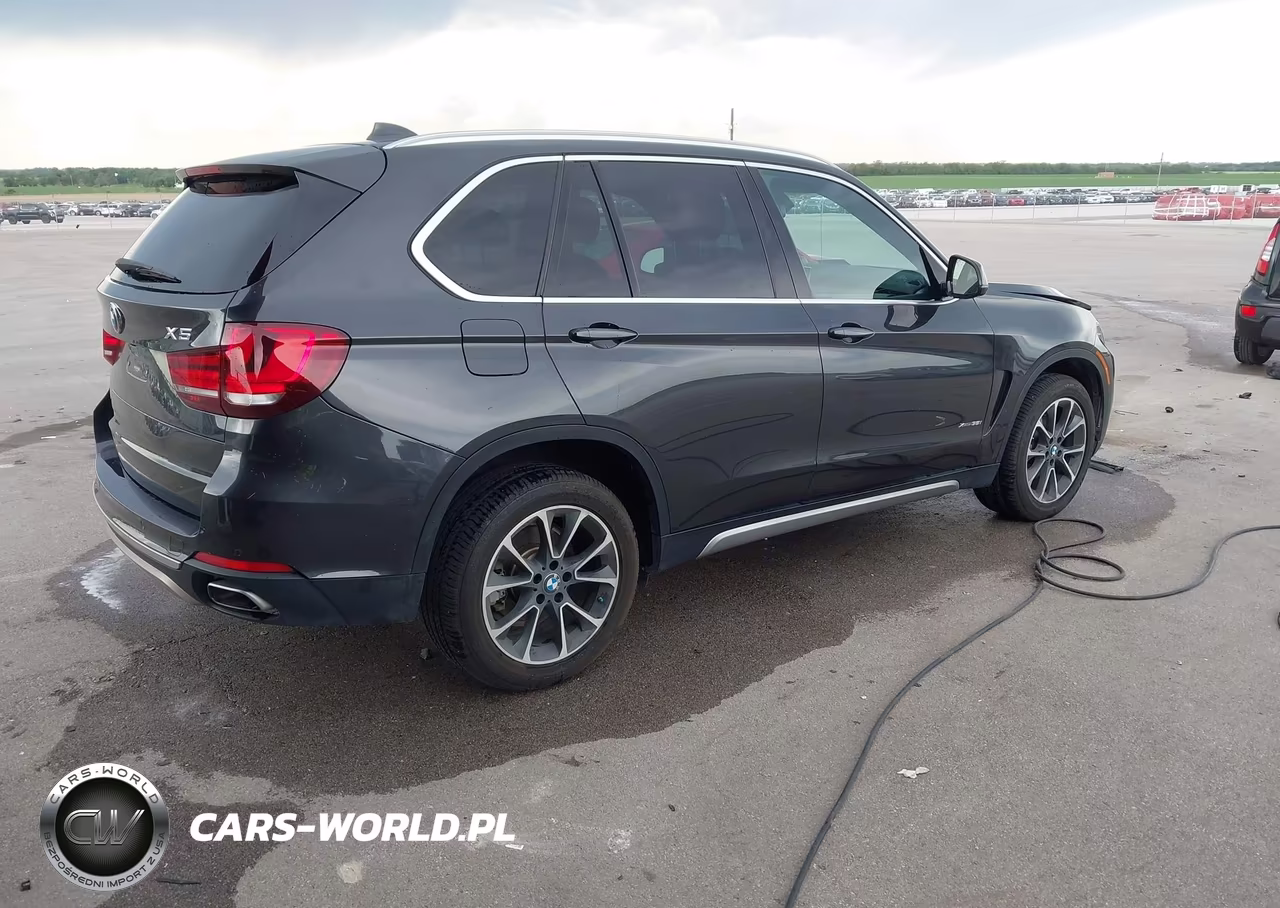 2018 BMW X5 xDrive35I VIN:5UXKR0C5XJ0X96326 - 4