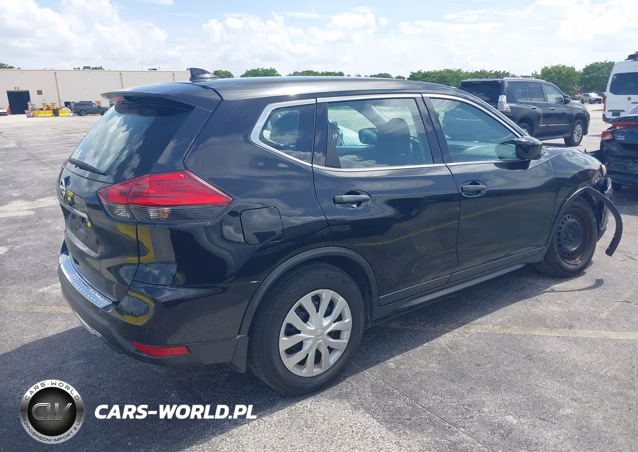 2017 Nissan Rogue S VIN:5N1AT2MT7HC739447 - 4