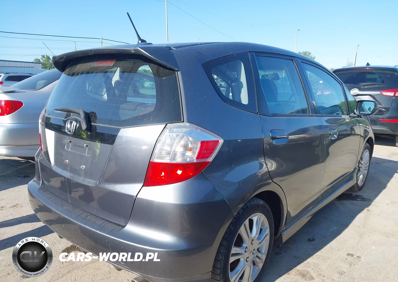 2011 Honda Fit Sport VIN:JHMGE8G52BC019102 - 4