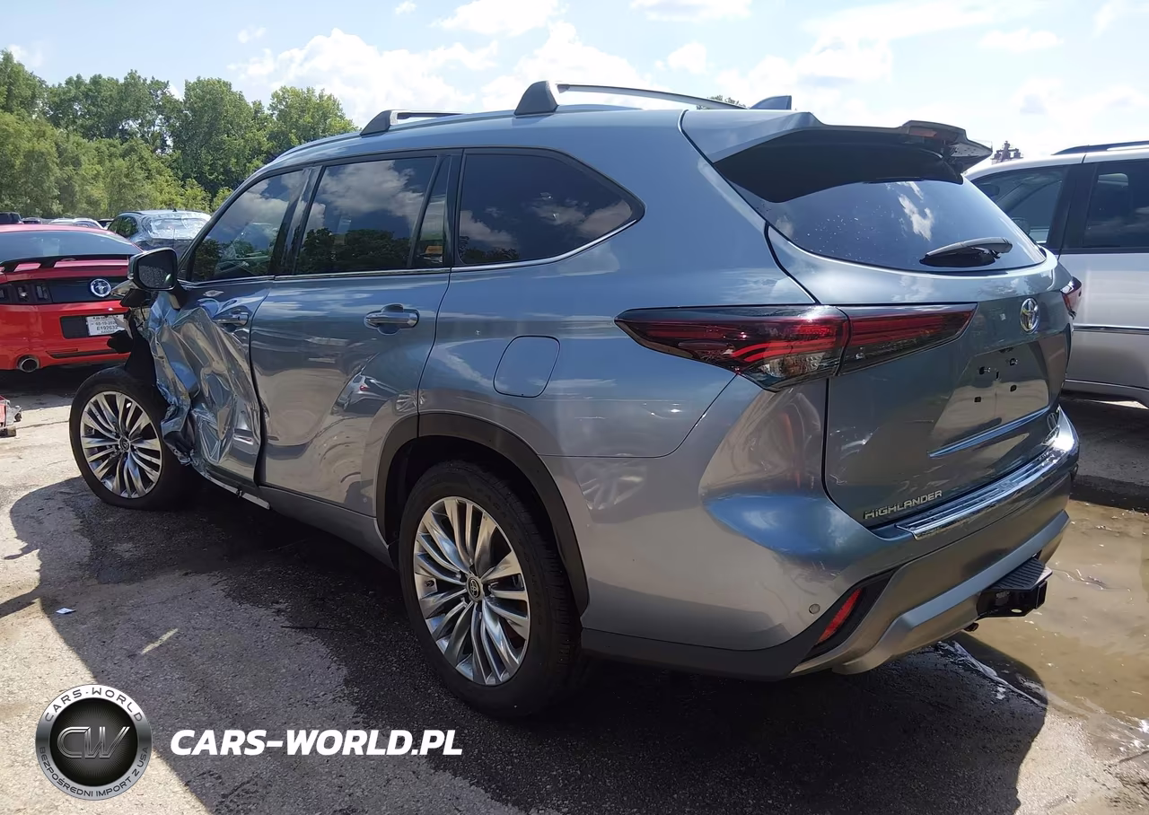 2024 Toyota Highlander Platinum VIN:5TDKDRAH1RS531188 - 3