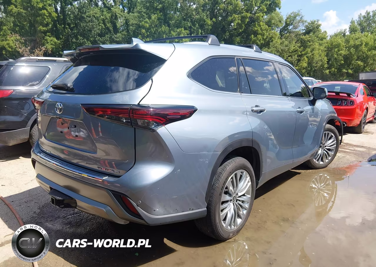 2024 Toyota Highlander Platinum VIN:5TDKDRAH1RS531188 - 4