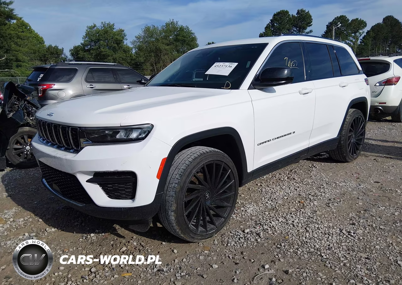 2023 Jeep Grand Cherokee Laredo VIN:1C4RJGAG2PC542170 - 2