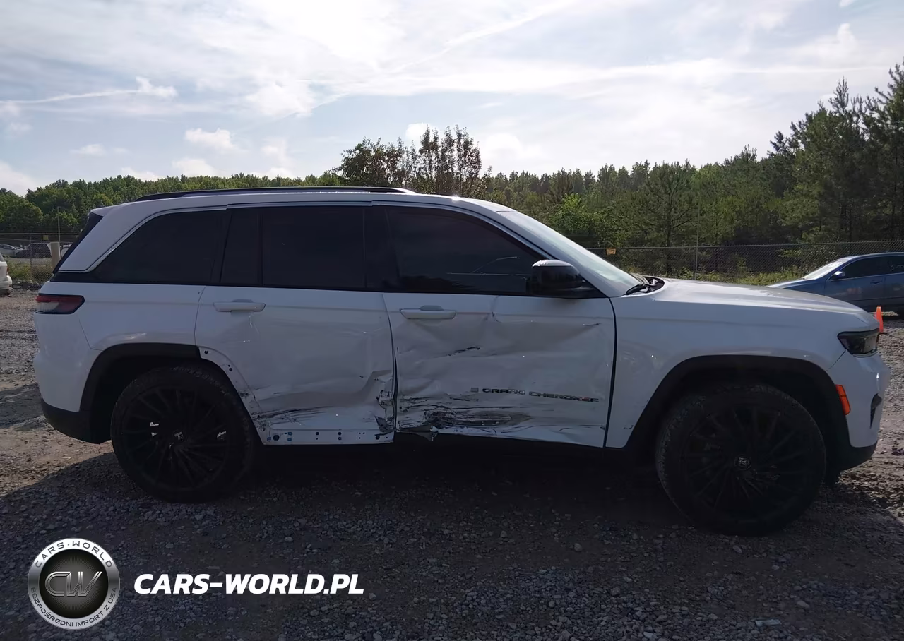 2023 Jeep Grand Cherokee Laredo VIN:1C4RJGAG2PC542170 - 6