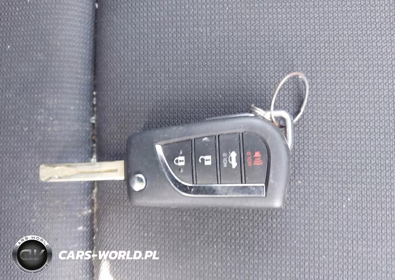 2025 Toyota Corolla Hybrid Le VIN:JTDBCMFE7S3070123 - 11
