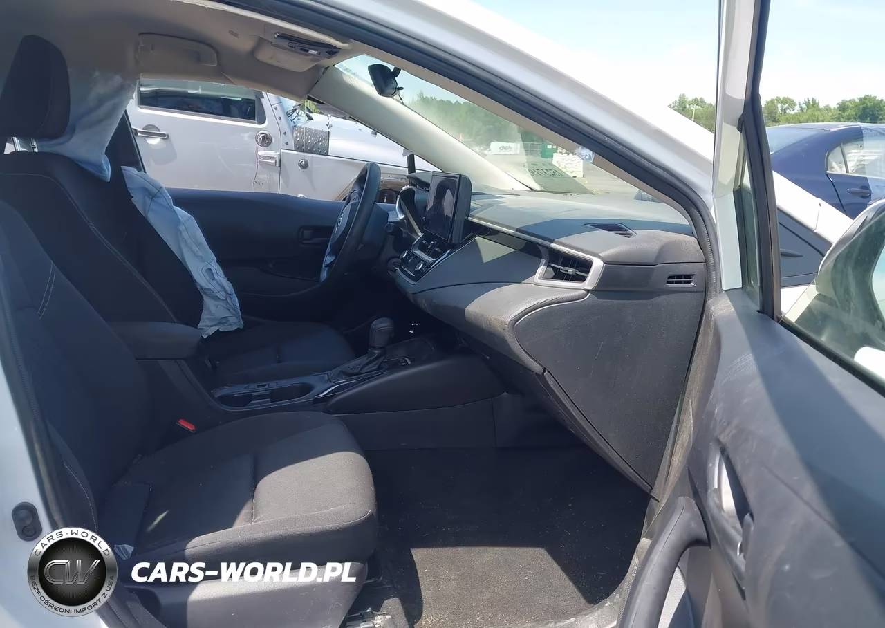 2025 Toyota Corolla Hybrid Le VIN:JTDBCMFE7S3070123 - 5
