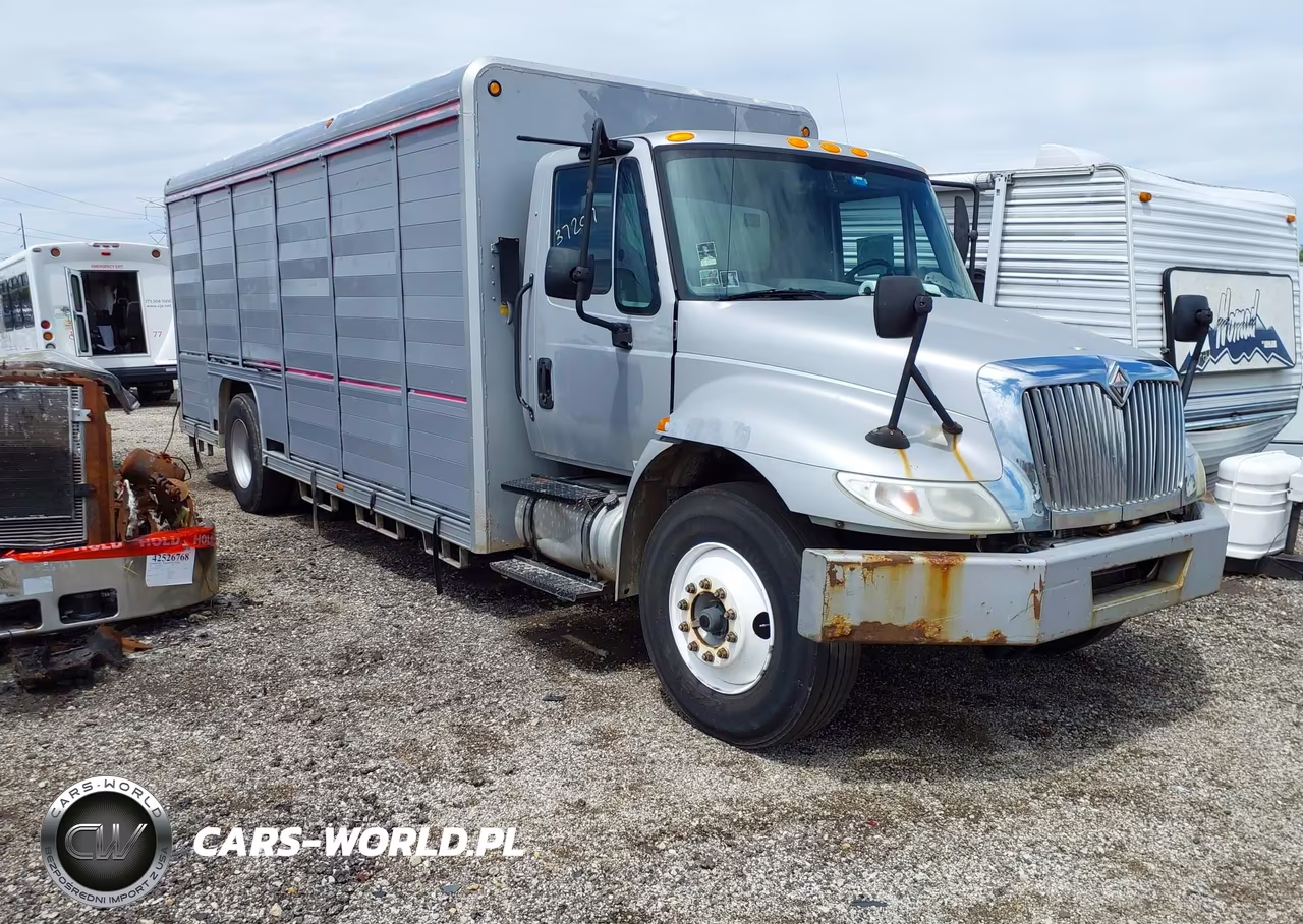 2004 International 4000 4300