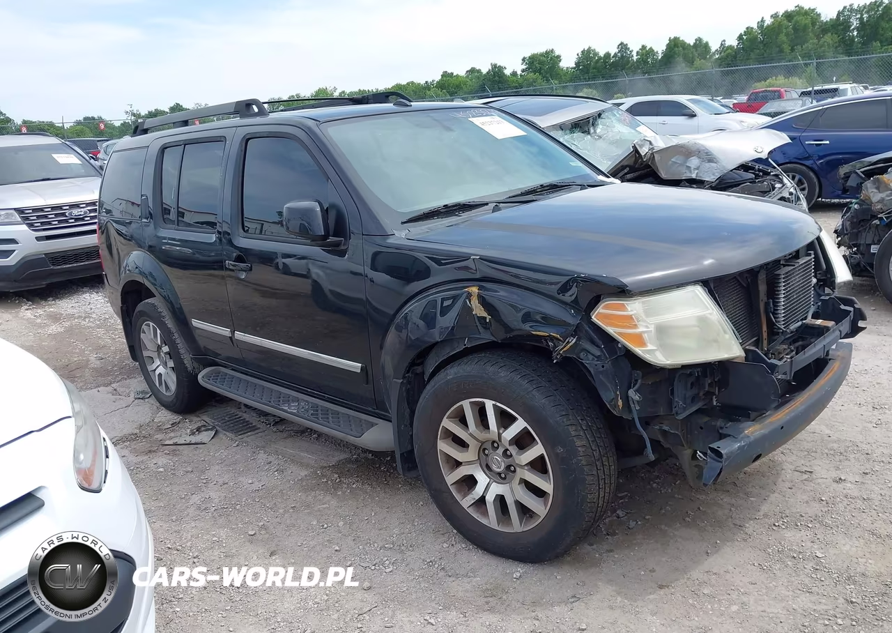 2011 Nissan Pathfinder Le