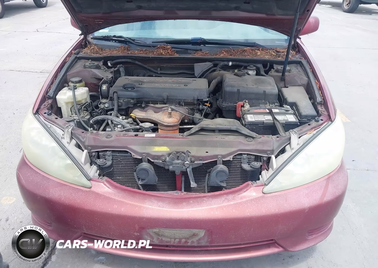 2005 Toyota Camry Le VIN:4T1BE32K75U394246 - 10