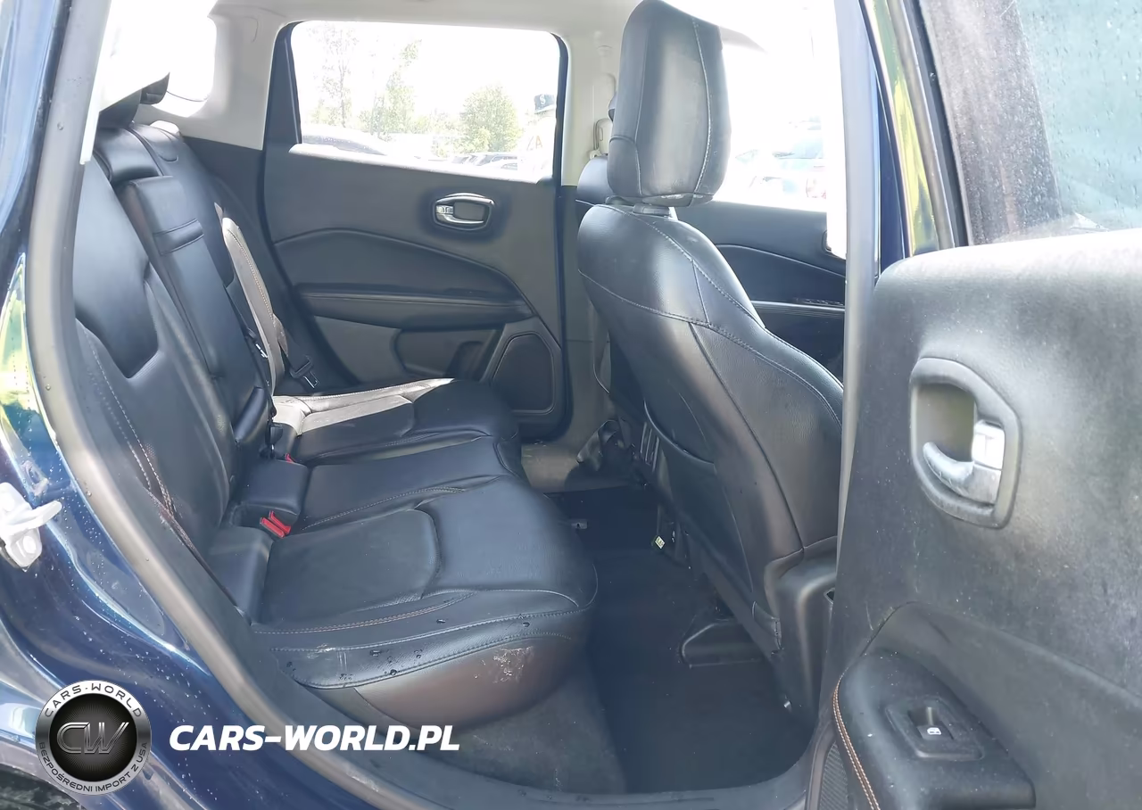 2018 Jeep Compass Limited 4X4 VIN:3C4NJDCB3JT400405 - 8