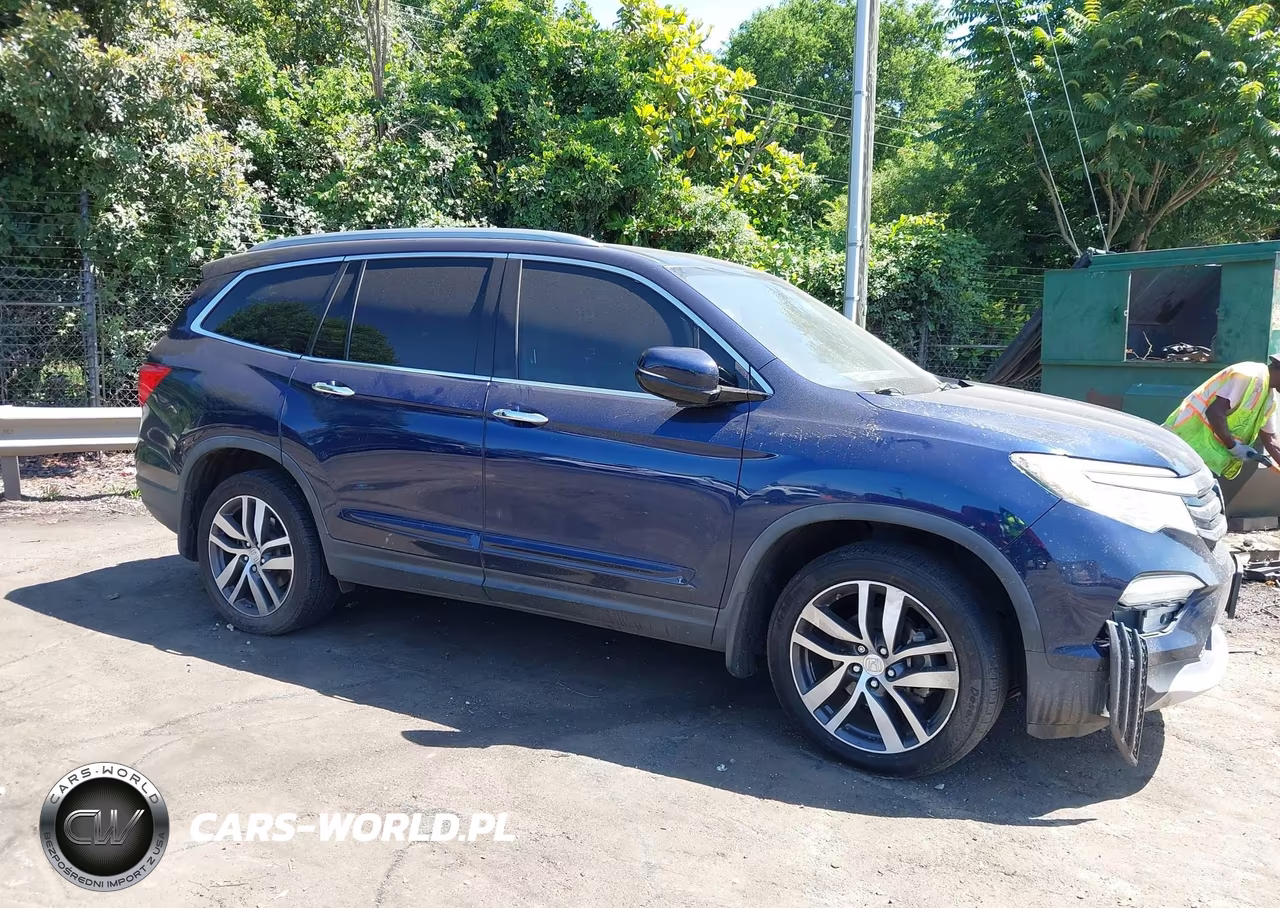 2017 Honda Pilot Elite VIN:5FNYF6H09HB104735 - 13