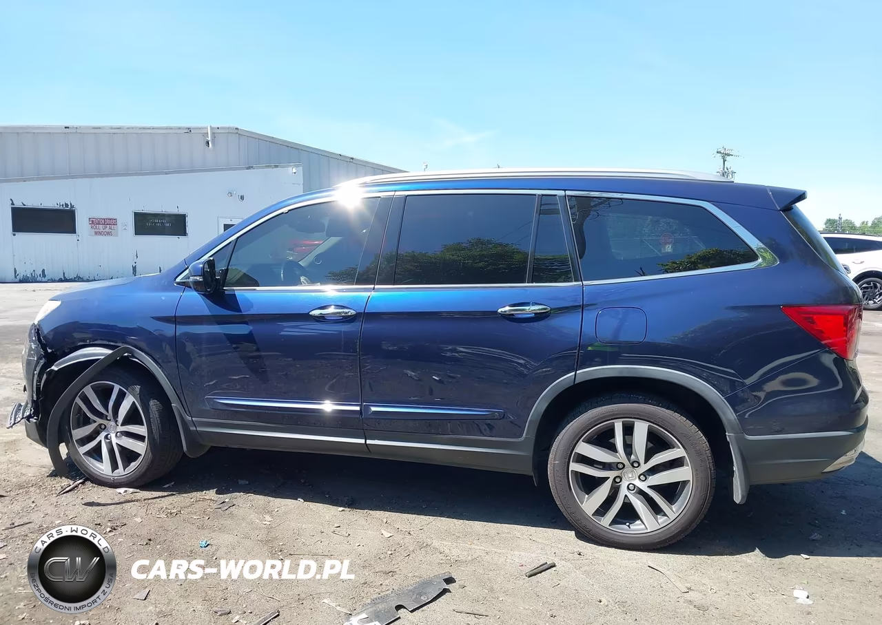 2017 Honda Pilot Elite VIN:5FNYF6H09HB104735 - 14