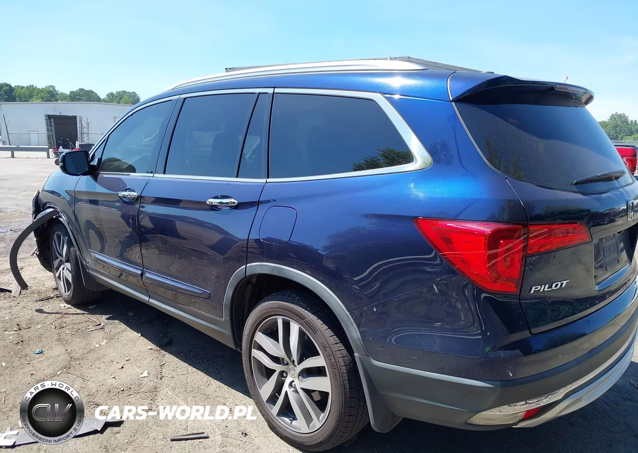 2017 Honda Pilot Elite VIN:5FNYF6H09HB104735 - 3