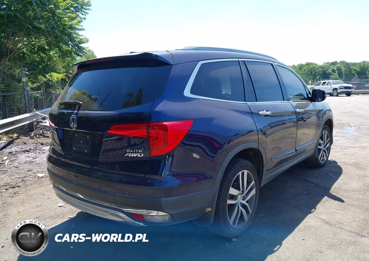 2017 Honda Pilot Elite VIN:5FNYF6H09HB104735 - 4