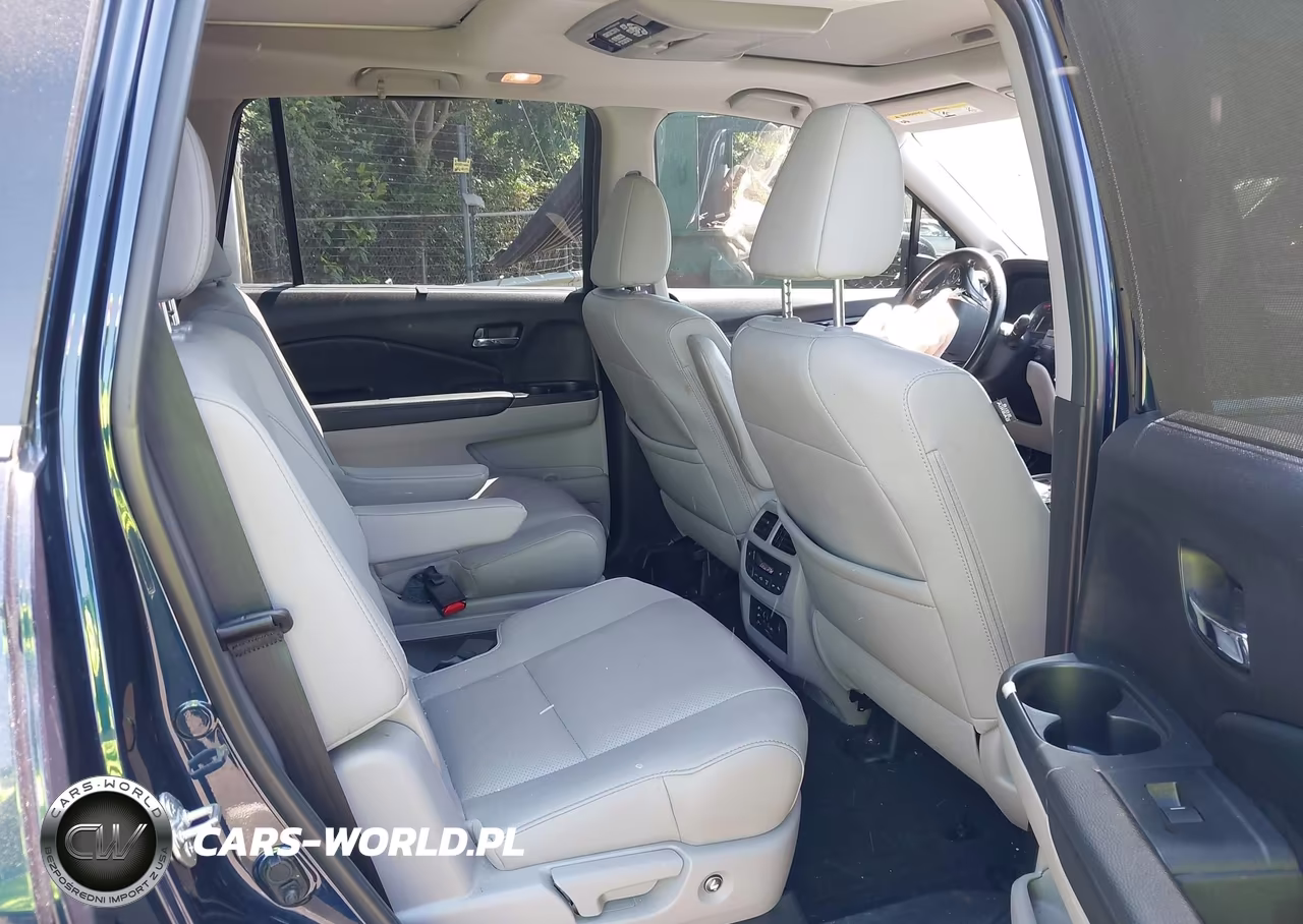 2017 Honda Pilot Elite VIN:5FNYF6H09HB104735 - 8