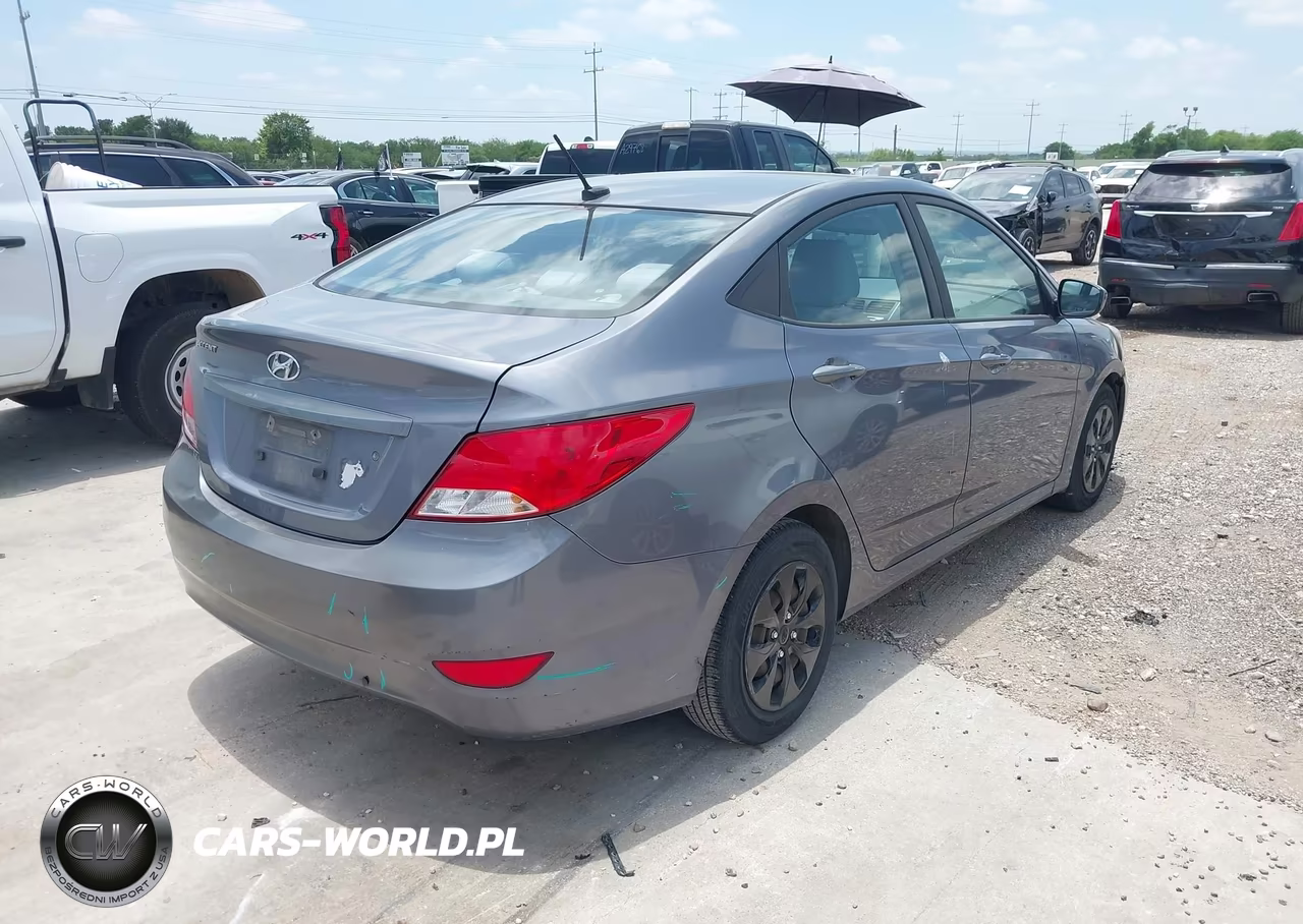 2017 Hyundai Accent Se VIN:KMHCT4AE7HU308109 - 4
