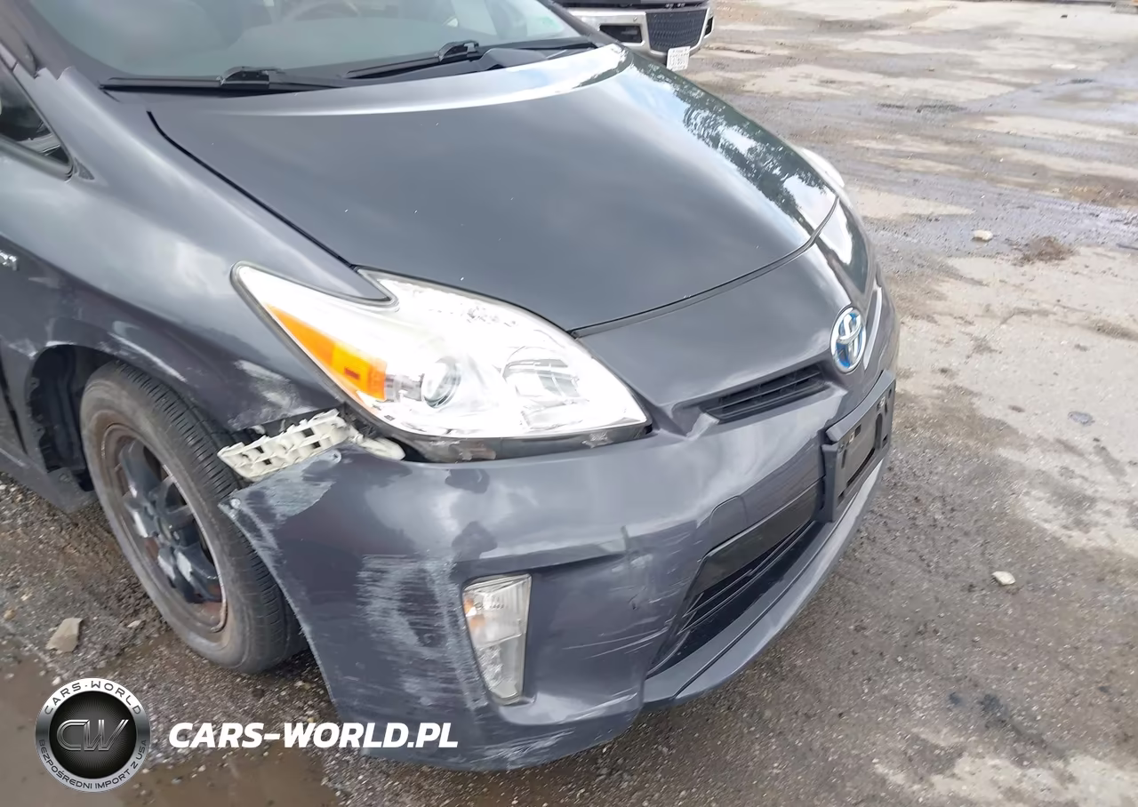 2015 Toyota Prius Two VIN:JTDKN3DUXF1986293 - 20