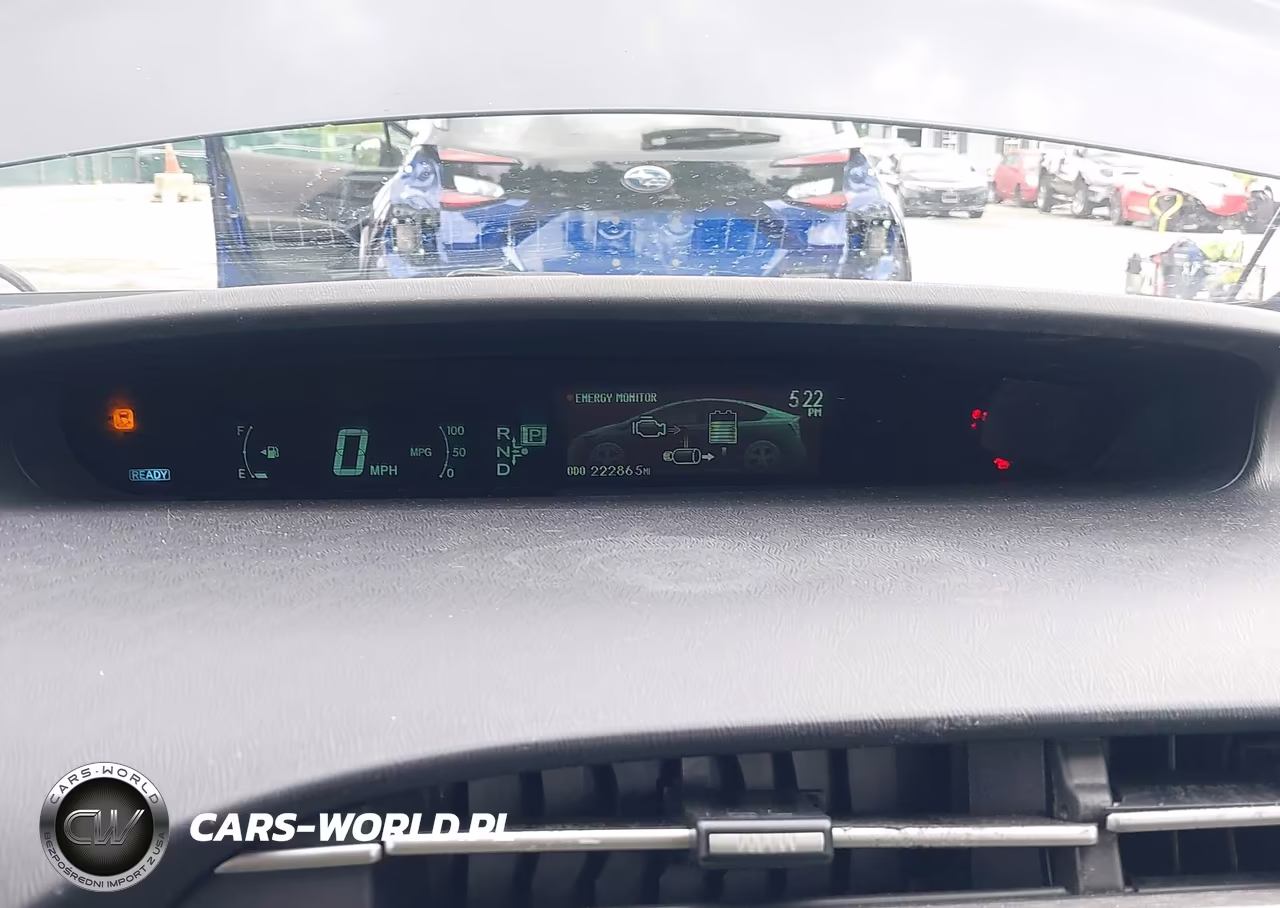 2015 Toyota Prius Two VIN:JTDKN3DUXF1986293 - 7
