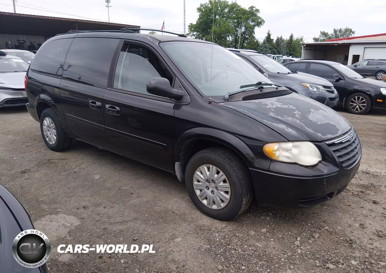 2005 Chrysler Town & Country Lx