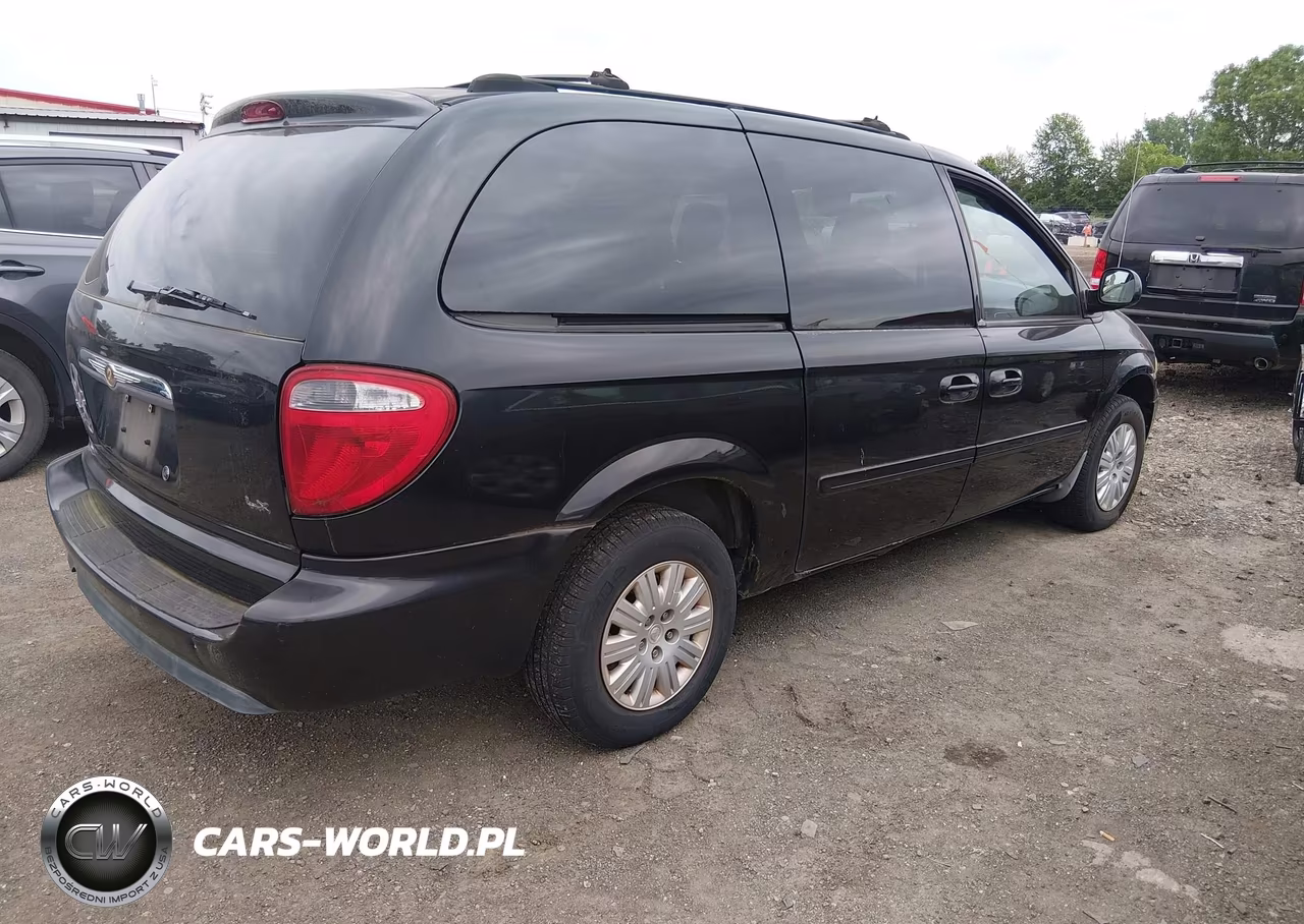 2005 Chrysler Town & Country Lx VIN:2C4GP44R85R468355 - 4