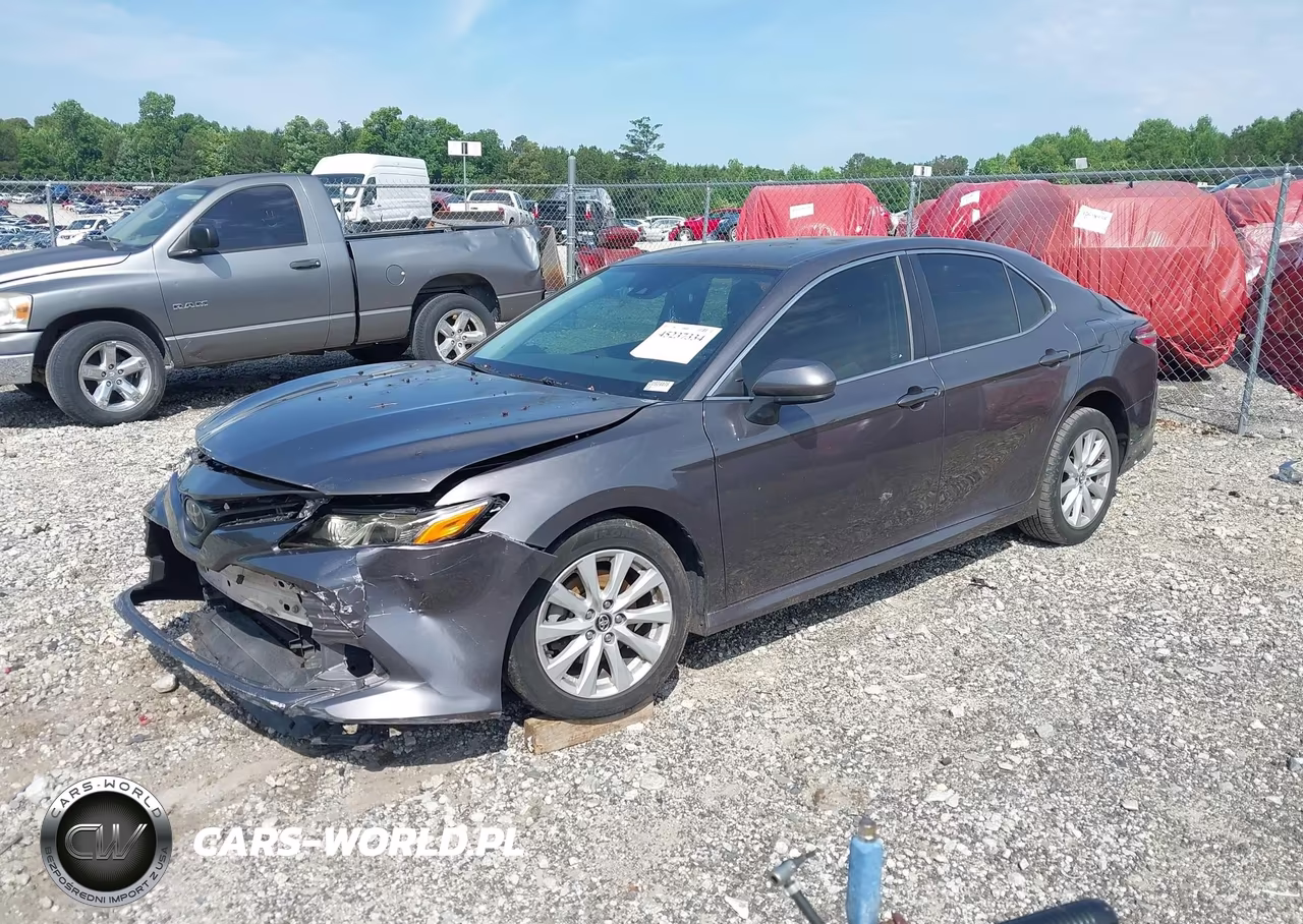 2020 Toyota Camry Le VIN:4T1C11AK9LU924476 - 2