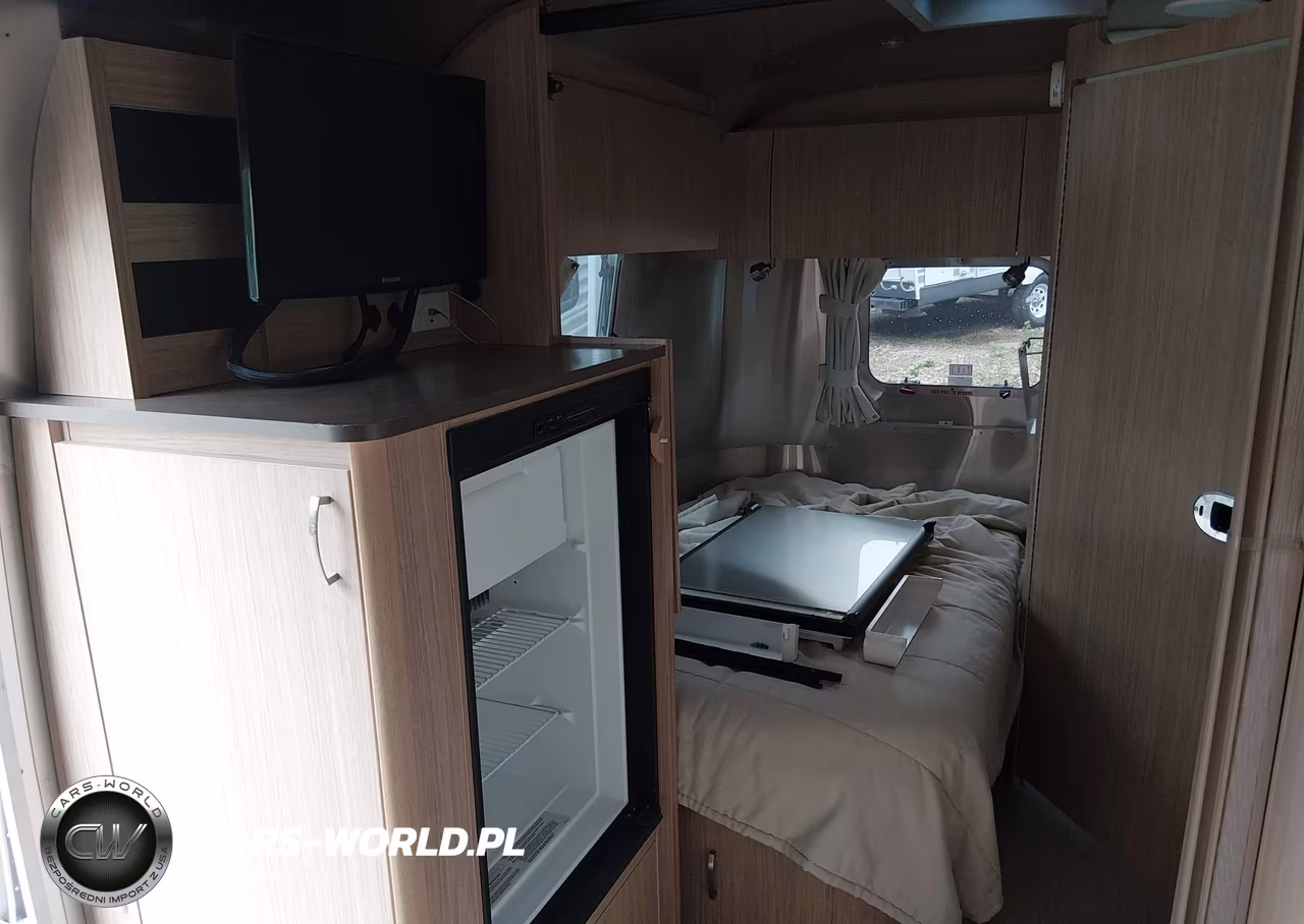 2017 Airstream Other VIN:1STC9AA12HJ537881 - 12