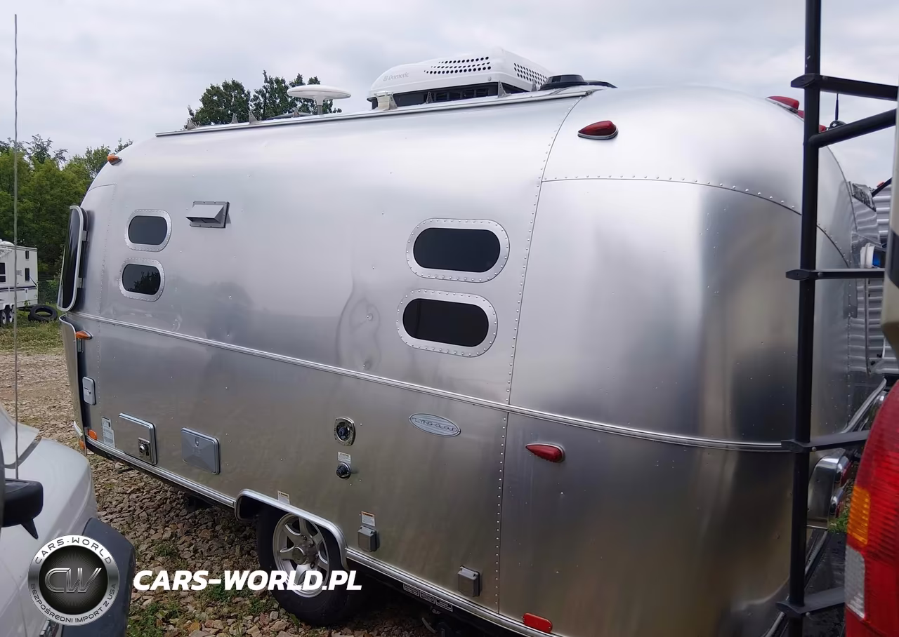 2017 Airstream Other VIN:1STC9AA12HJ537881 - 3