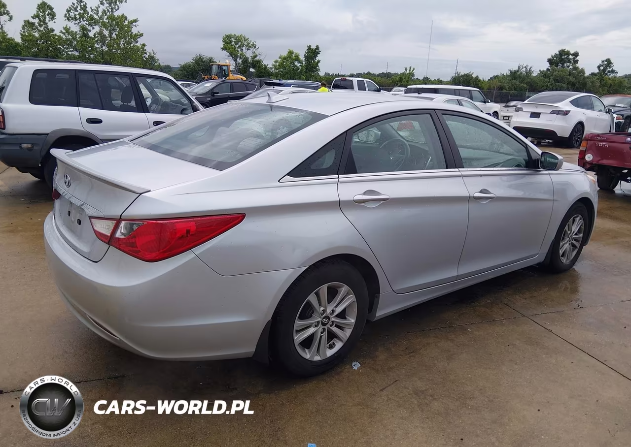 2013 Hyundai Sonata Gls VIN:5NPEB4AC2DH540443 - 4