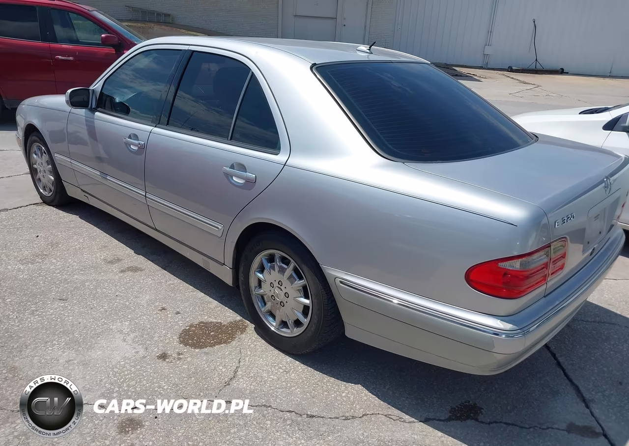 2000 Mercedes-Benz E 320 VIN:WDBJF65JXYB096578 - 3