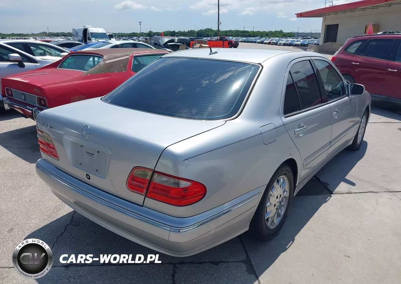 2000 Mercedes-Benz E 320 VIN:WDBJF65JXYB096578 - 4