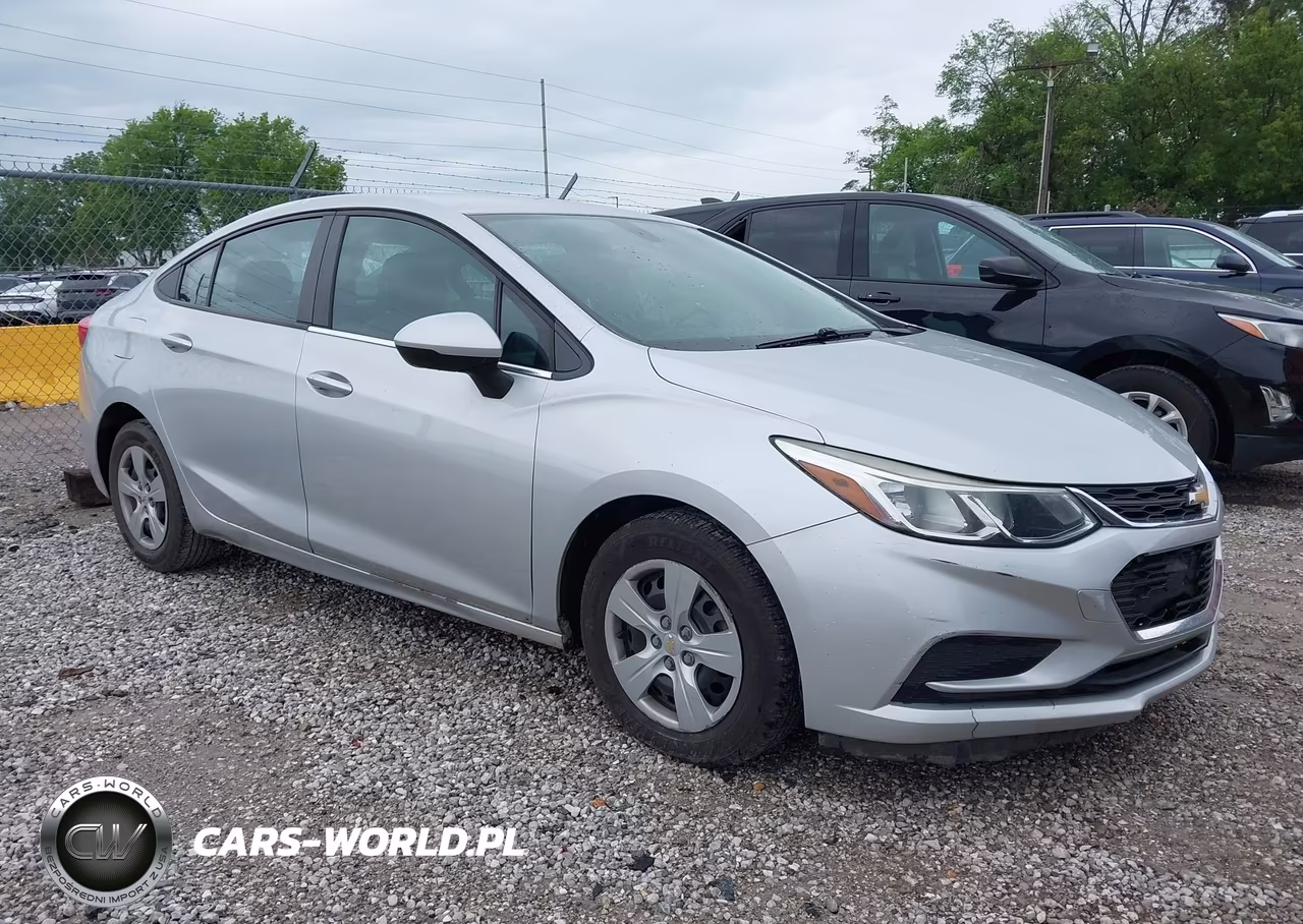 2017 Chevrolet Cruze Ls Auto – zdjęcie 1 z 11
