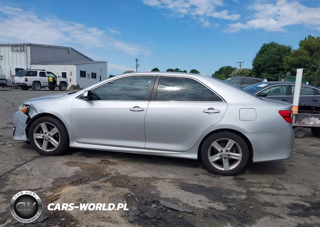 2014 Toyota Camry Se VIN:4T1BF1FK7EU775056 - 14