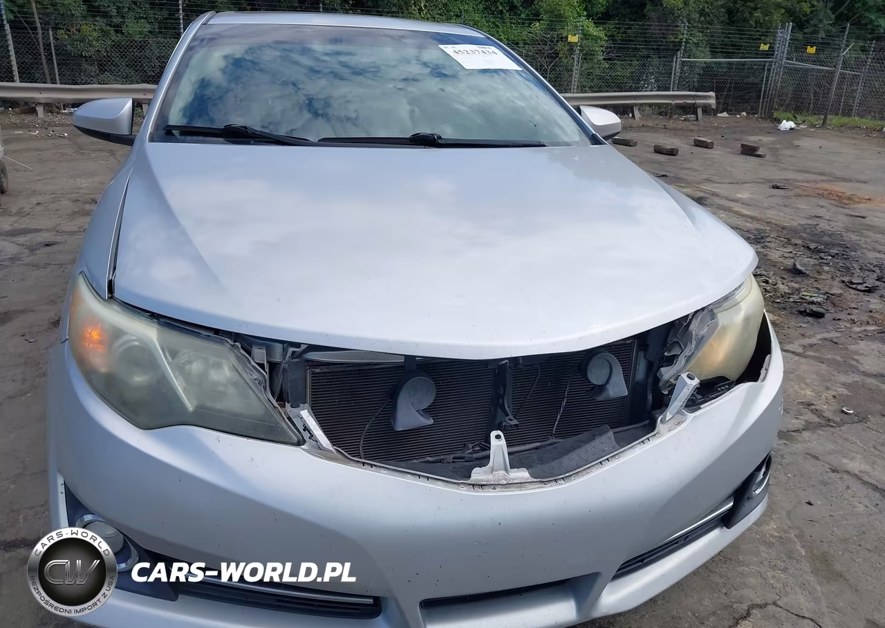 2014 Toyota Camry Se VIN:4T1BF1FK7EU775056 - 17