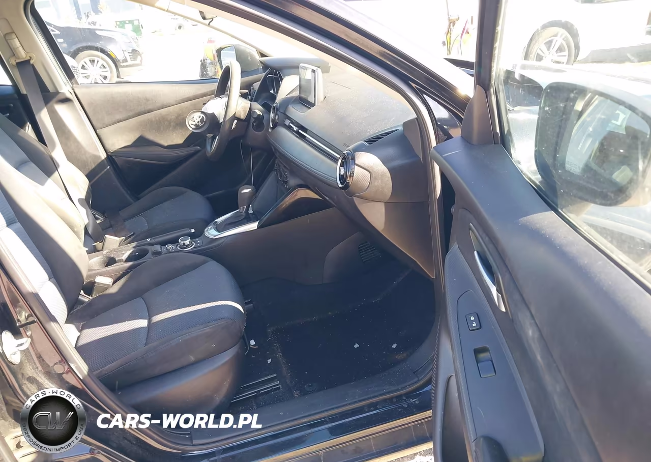 2017 Toyota Yaris Ia VIN:3MYDLBYV4HY188822 - 5