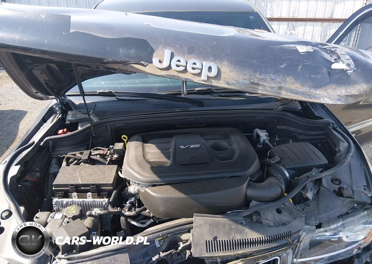 2016 Jeep Grand Cherokee Laredo VIN:1C4RJEAG4GC415666 - 10