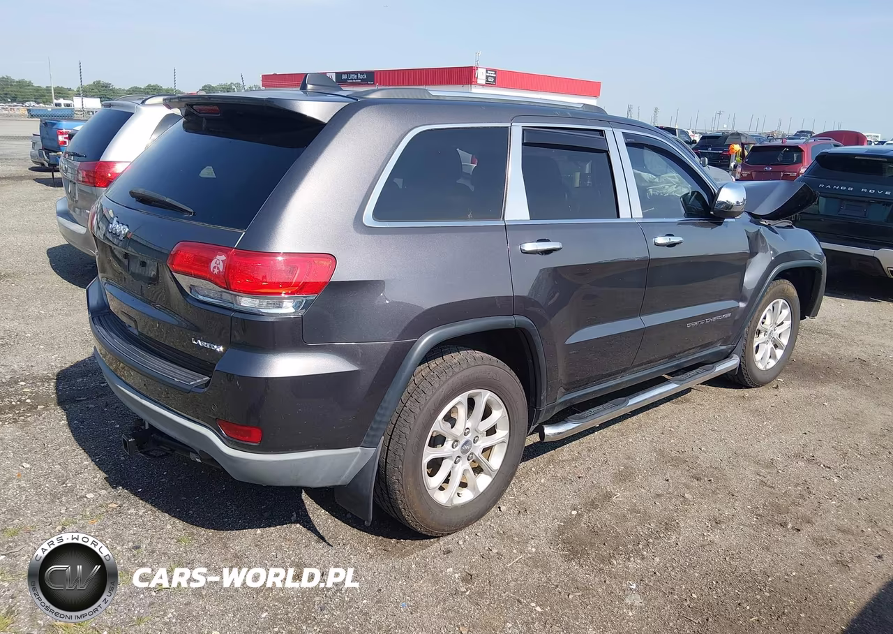 2016 Jeep Grand Cherokee Laredo VIN:1C4RJEAG4GC415666 - 4