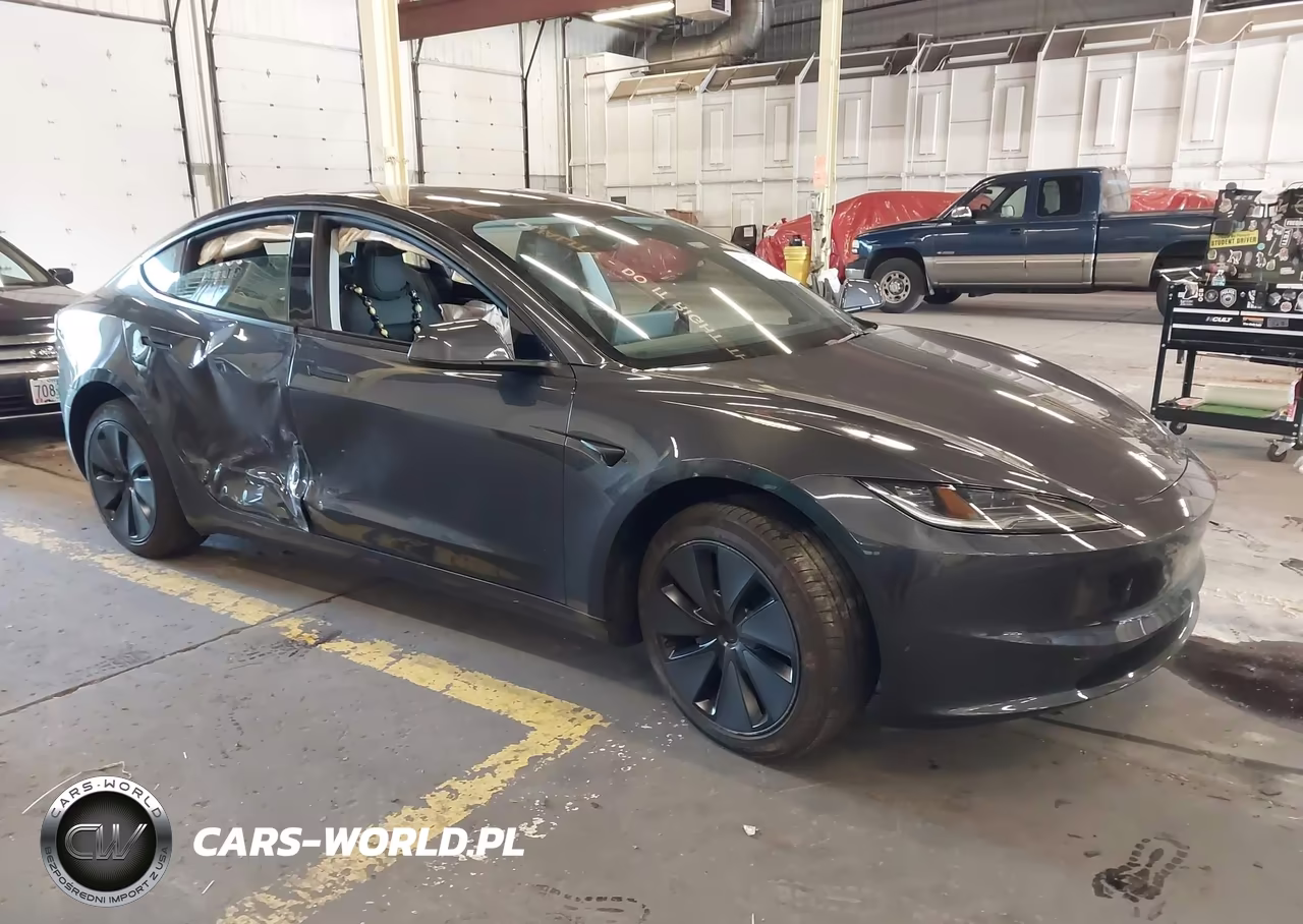 2025 Tesla Model 3 Long Range Rear-Wheel Drive-Standard Rear-Wheel Drive – zdjęcie 1 z 14