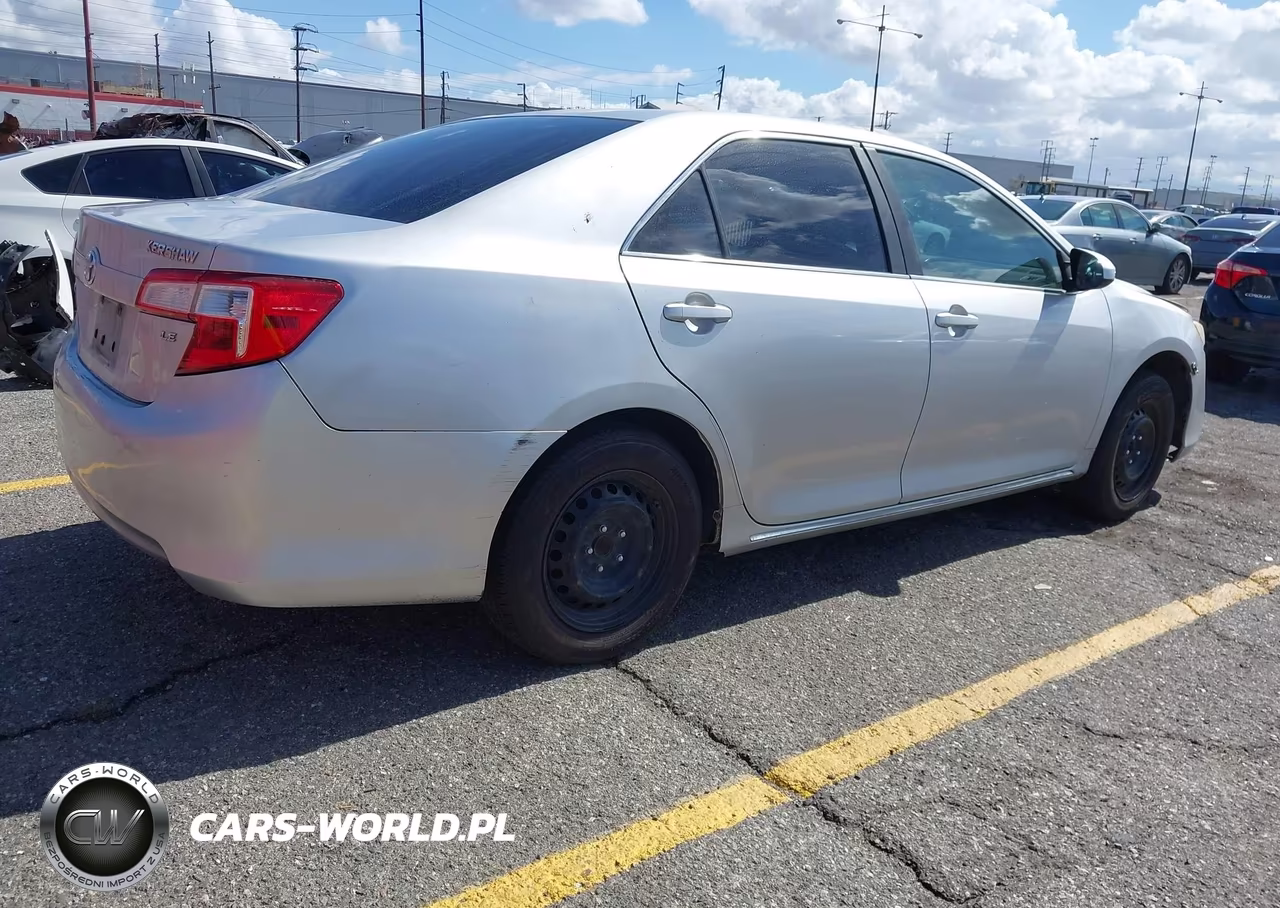 2012 Toyota Camry Le VIN:4T1BF1FK5CU046809 - 4