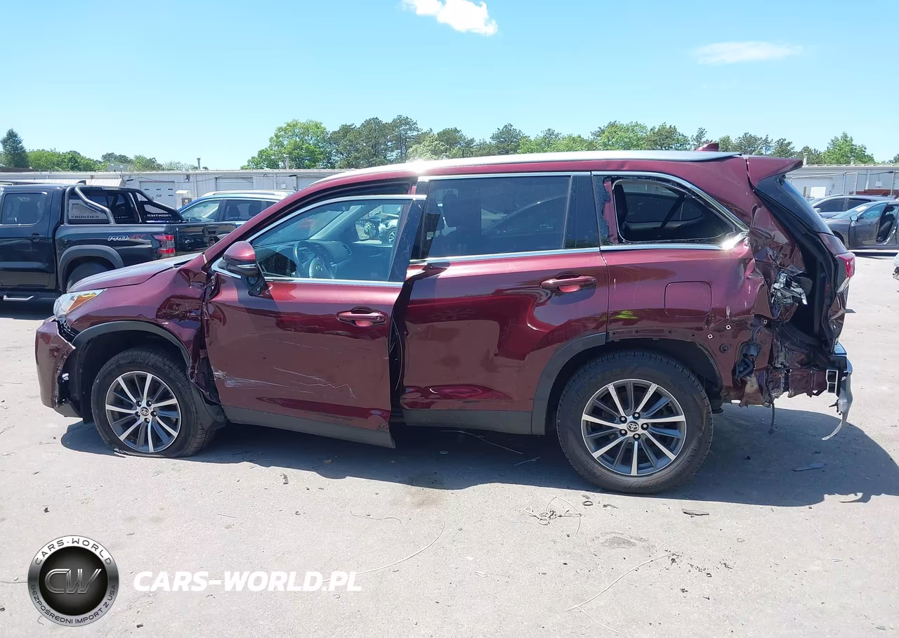 2019 Toyota Highlander Xle VIN:5TDJZRFH5KS745550 - 15