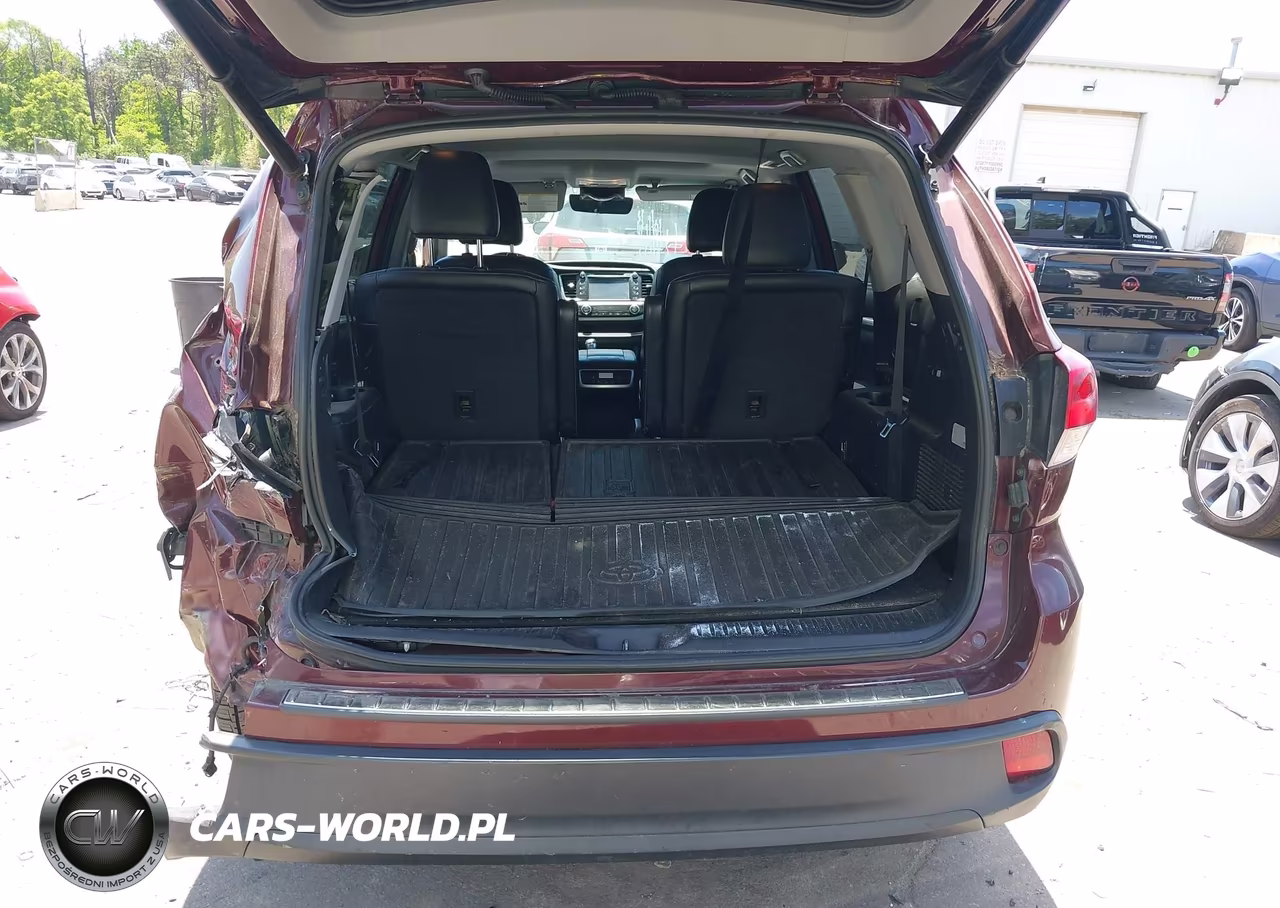 2019 Toyota Highlander Xle VIN:5TDJZRFH5KS745550 - 18