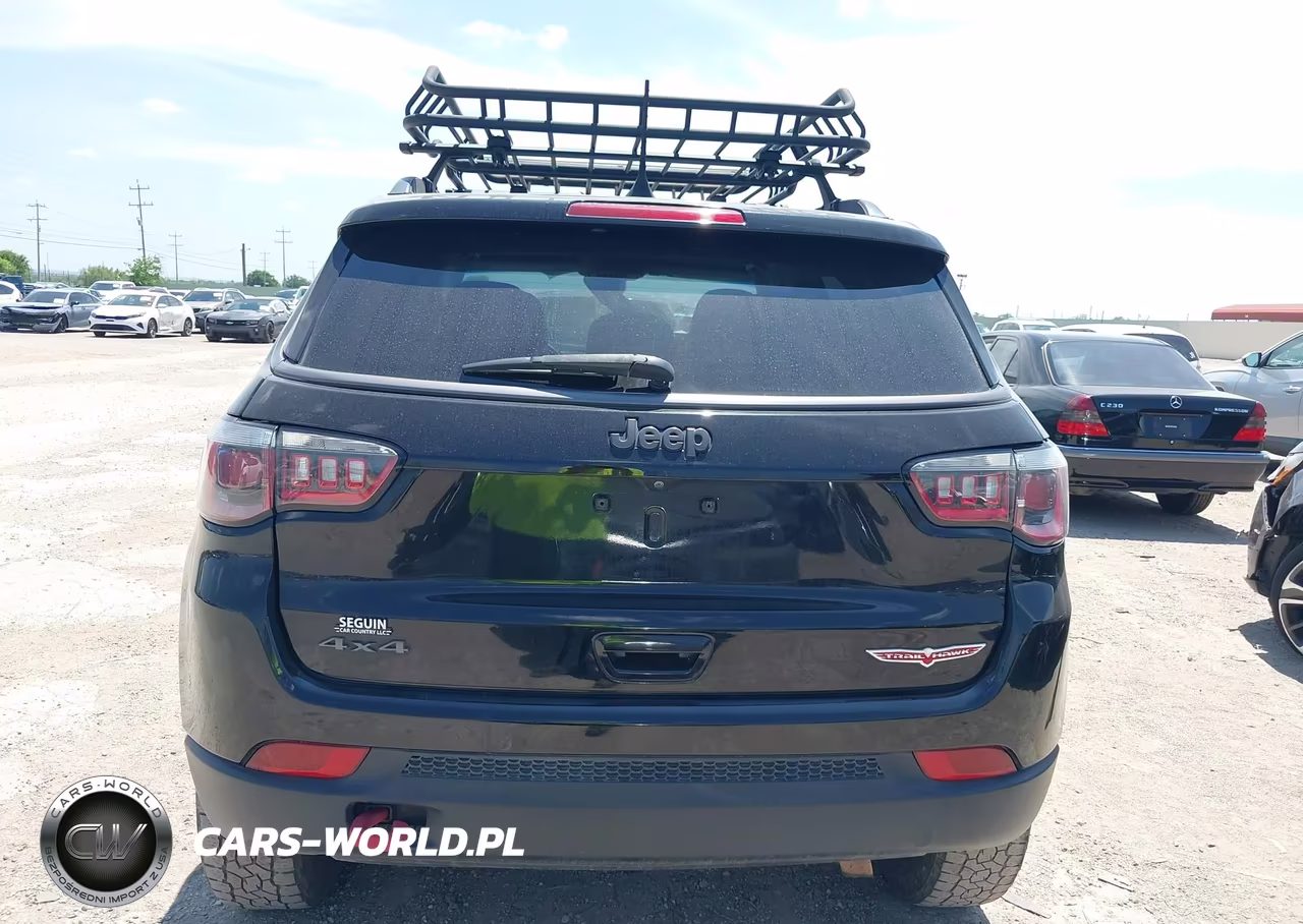 2018 Jeep Compass Trailhawk 4X4 VIN:3C4NJDDB4JT324143 - 16